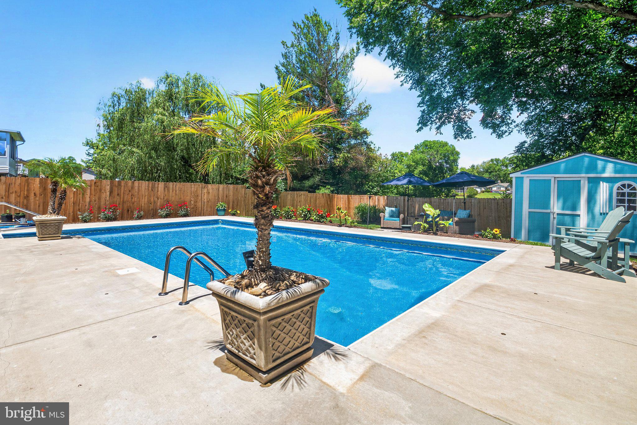 FOUR SEASONS ESTATES - Residential