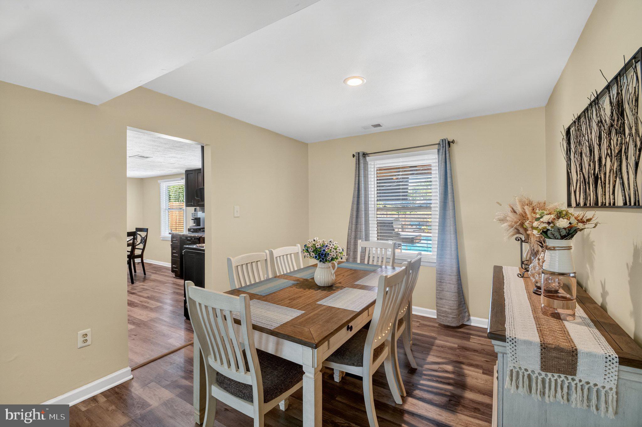 FOUR SEASONS ESTATES - Residential