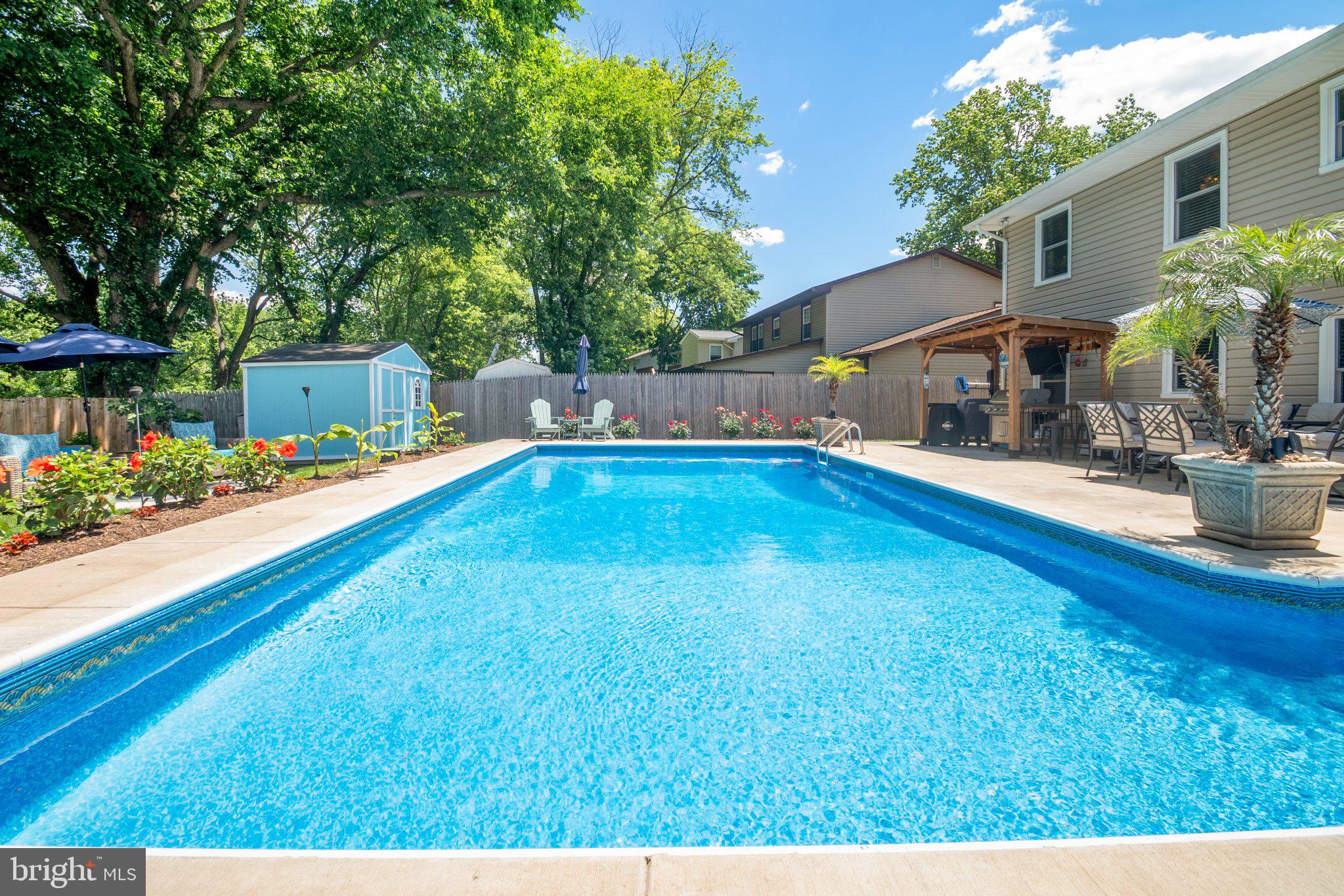 FOUR SEASONS ESTATES - Residential