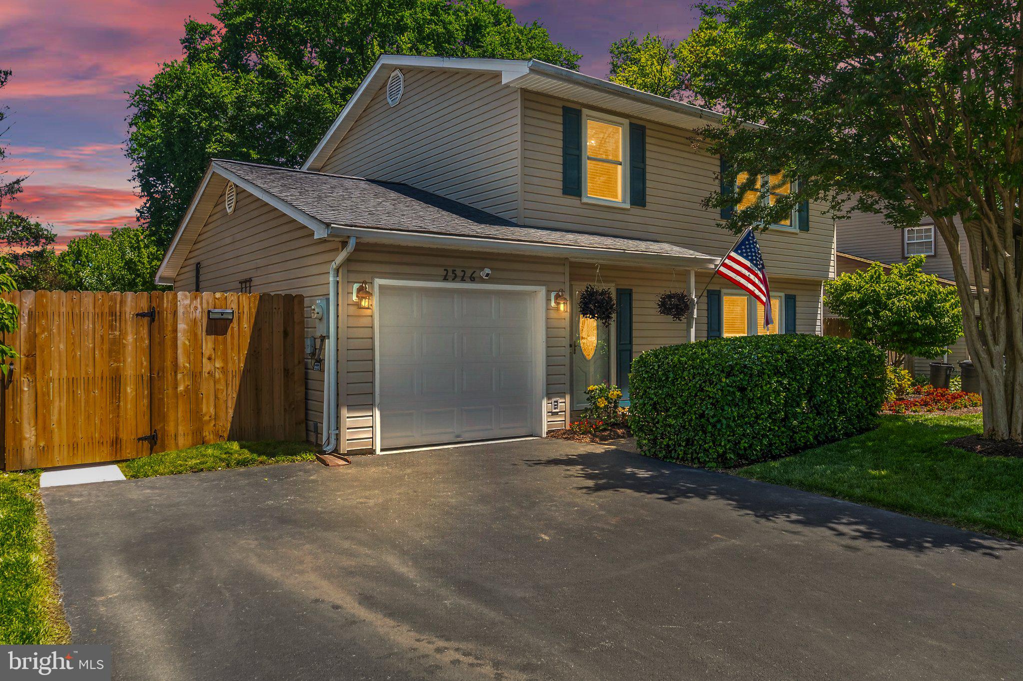 FOUR SEASONS ESTATES - Residential