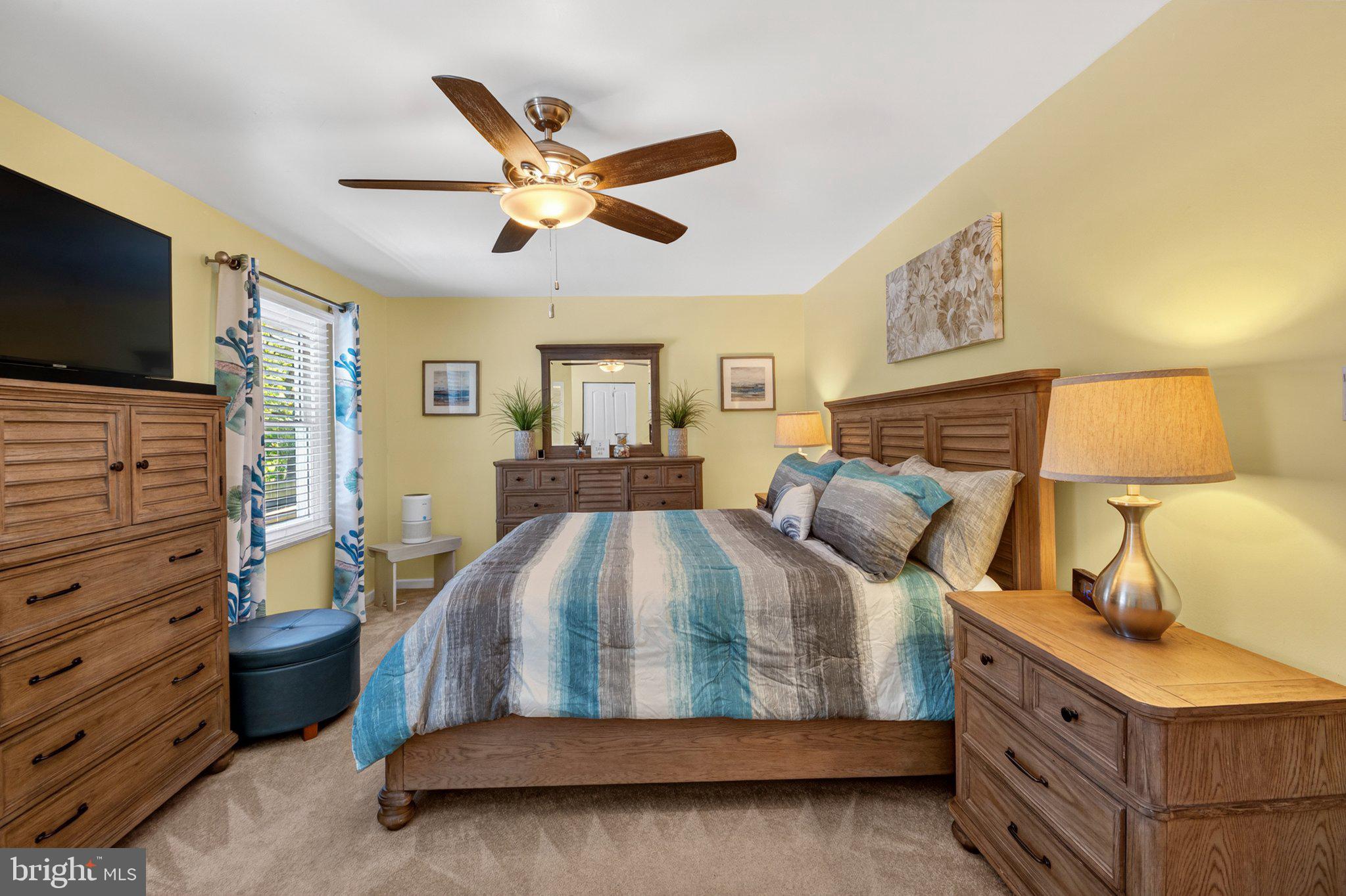 FOUR SEASONS ESTATES - Residential
