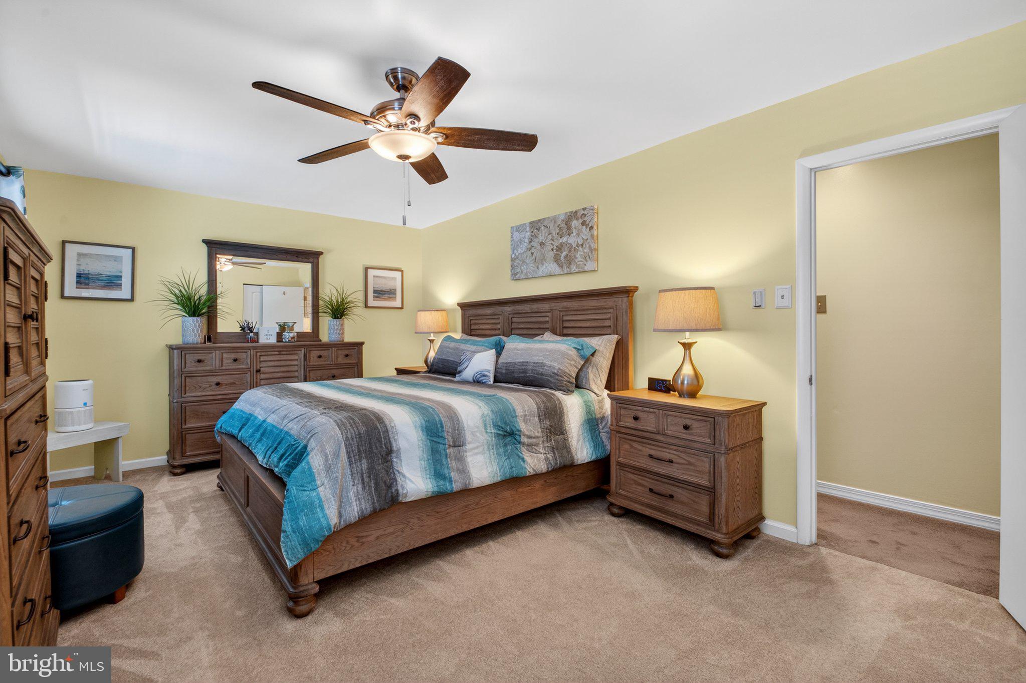 FOUR SEASONS ESTATES - Residential