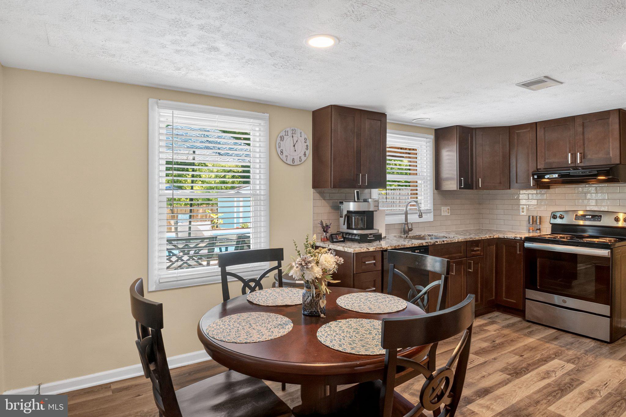 FOUR SEASONS ESTATES - Residential