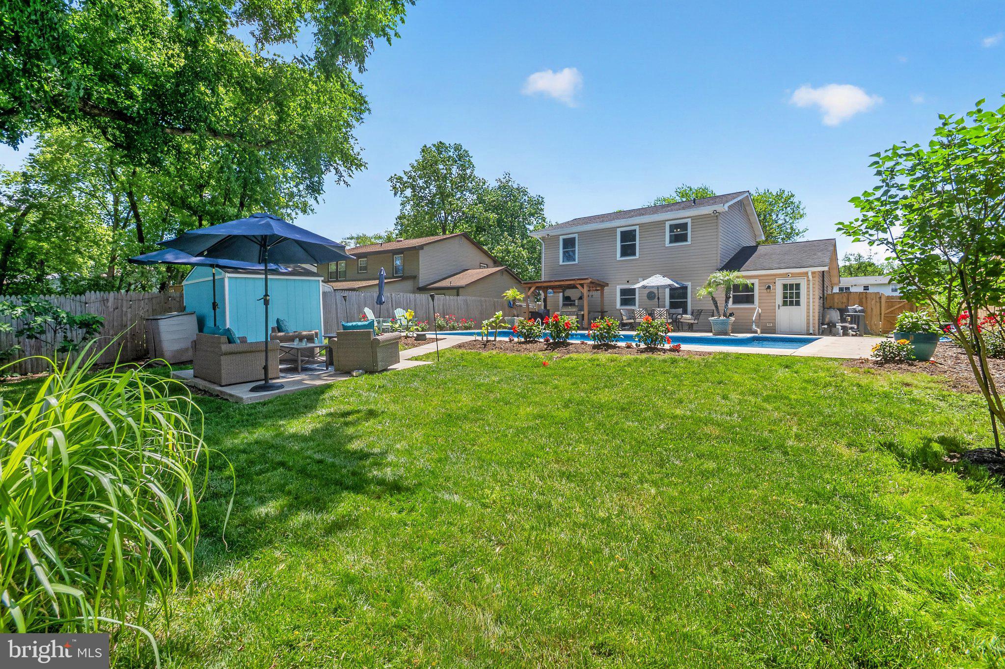 FOUR SEASONS ESTATES - Residential