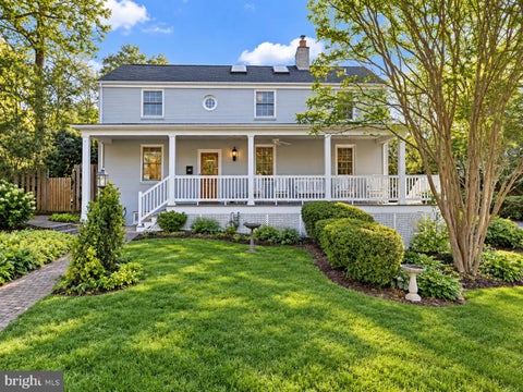 Homes For Sale - 8901 Melwood Road<br/> BETHESDA, MD 20817
