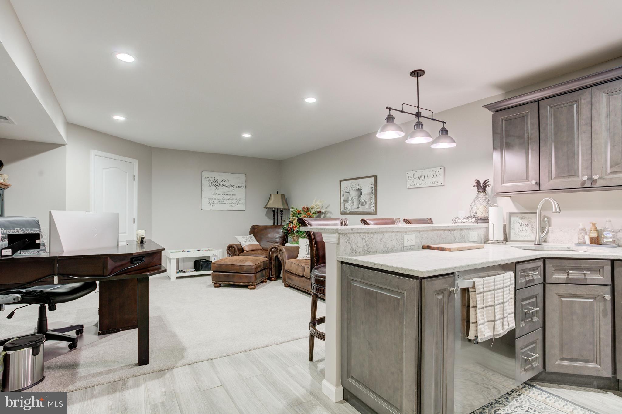 STEELE CREEK - Residential