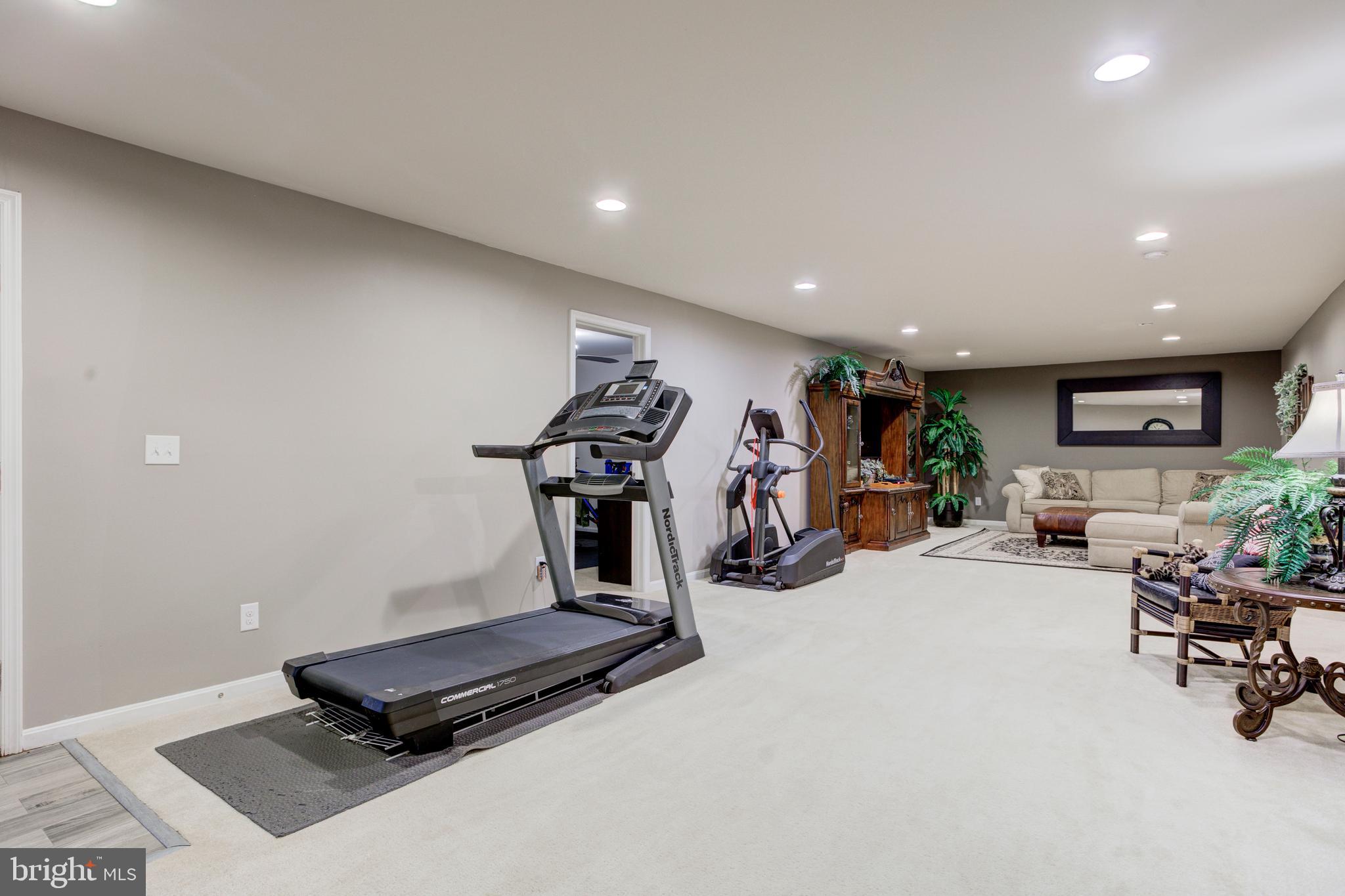 STEELE CREEK - Residential