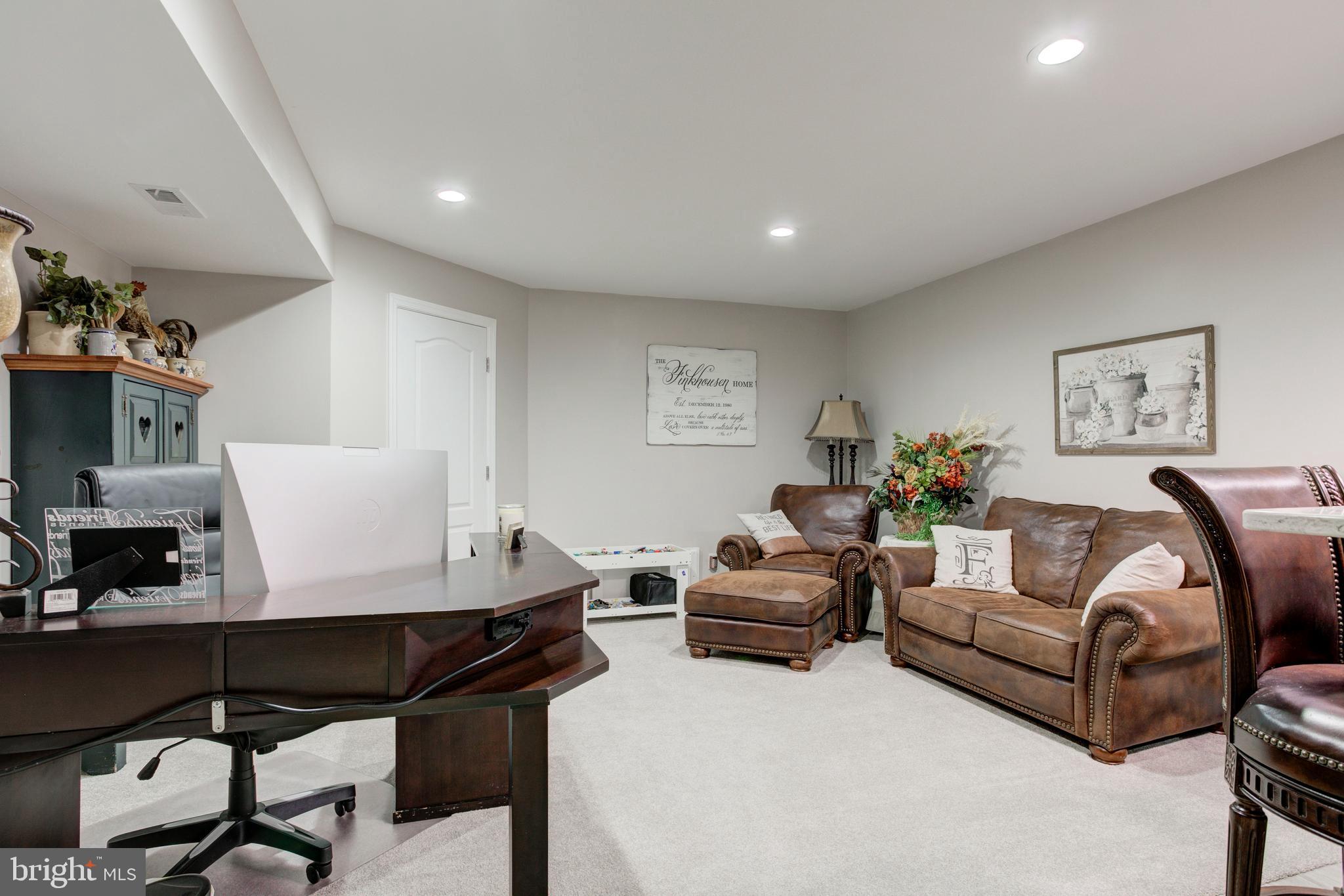 STEELE CREEK - Residential