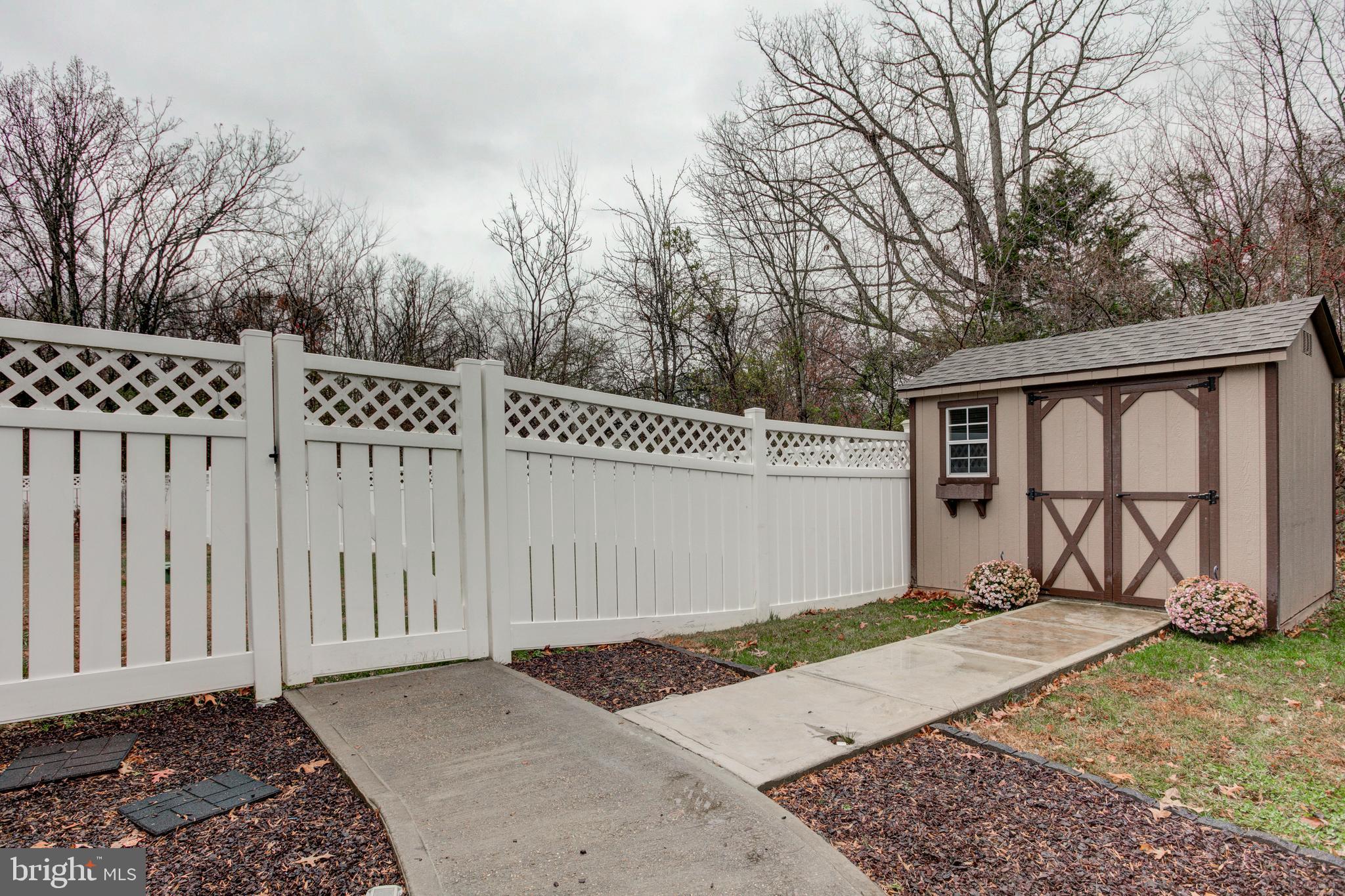 STEELE CREEK - Residential