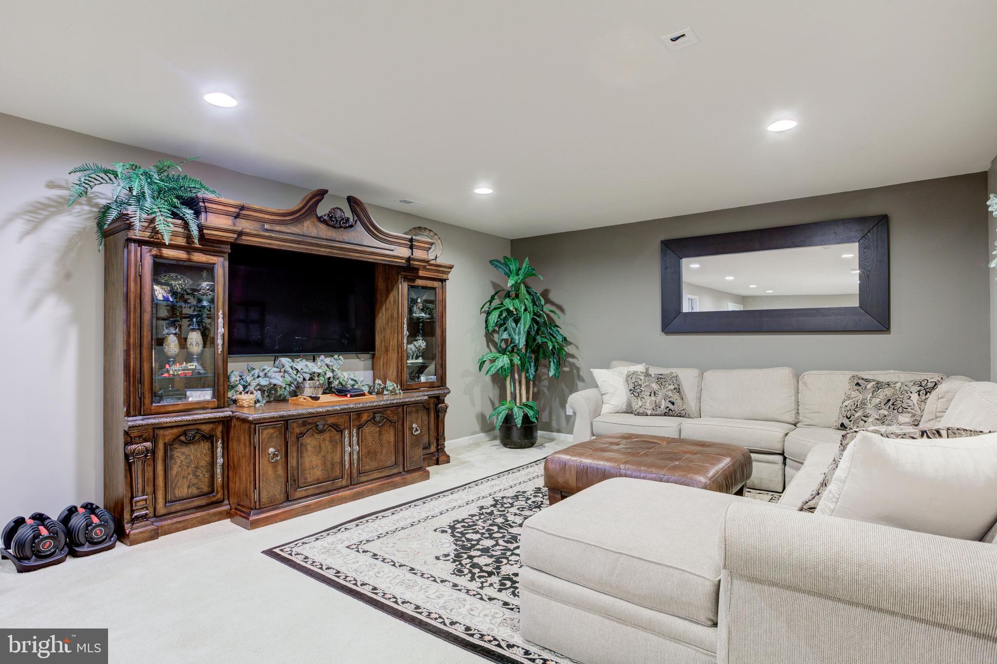 STEELE CREEK - Residential