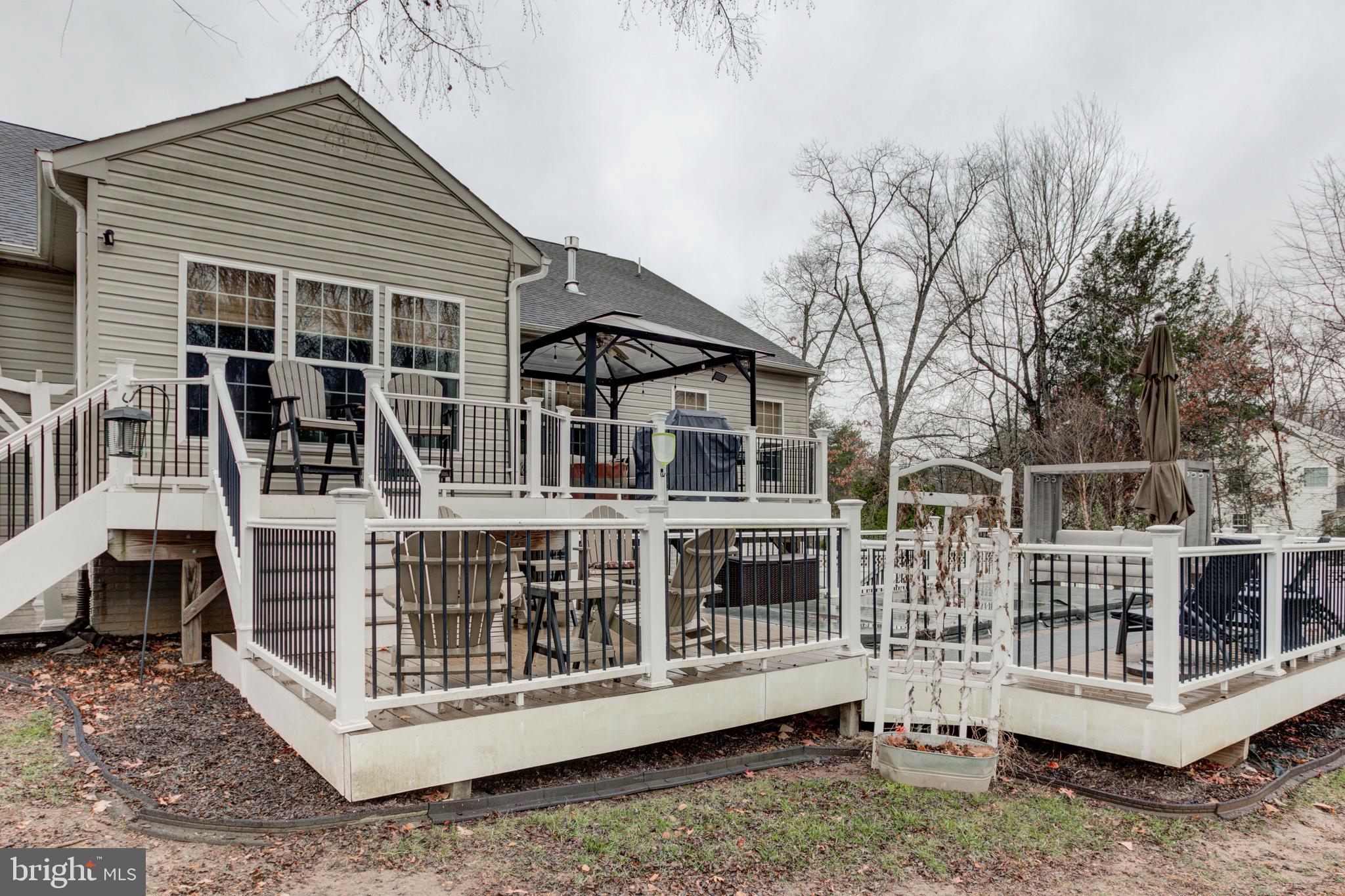 STEELE CREEK - Residential