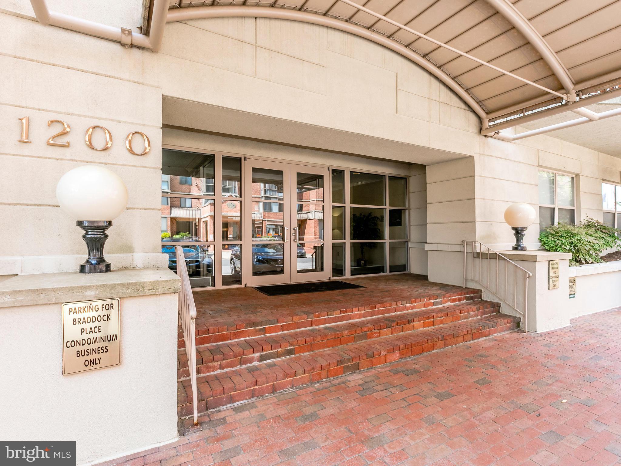 BRADDOCK PLACE - Residential Lease