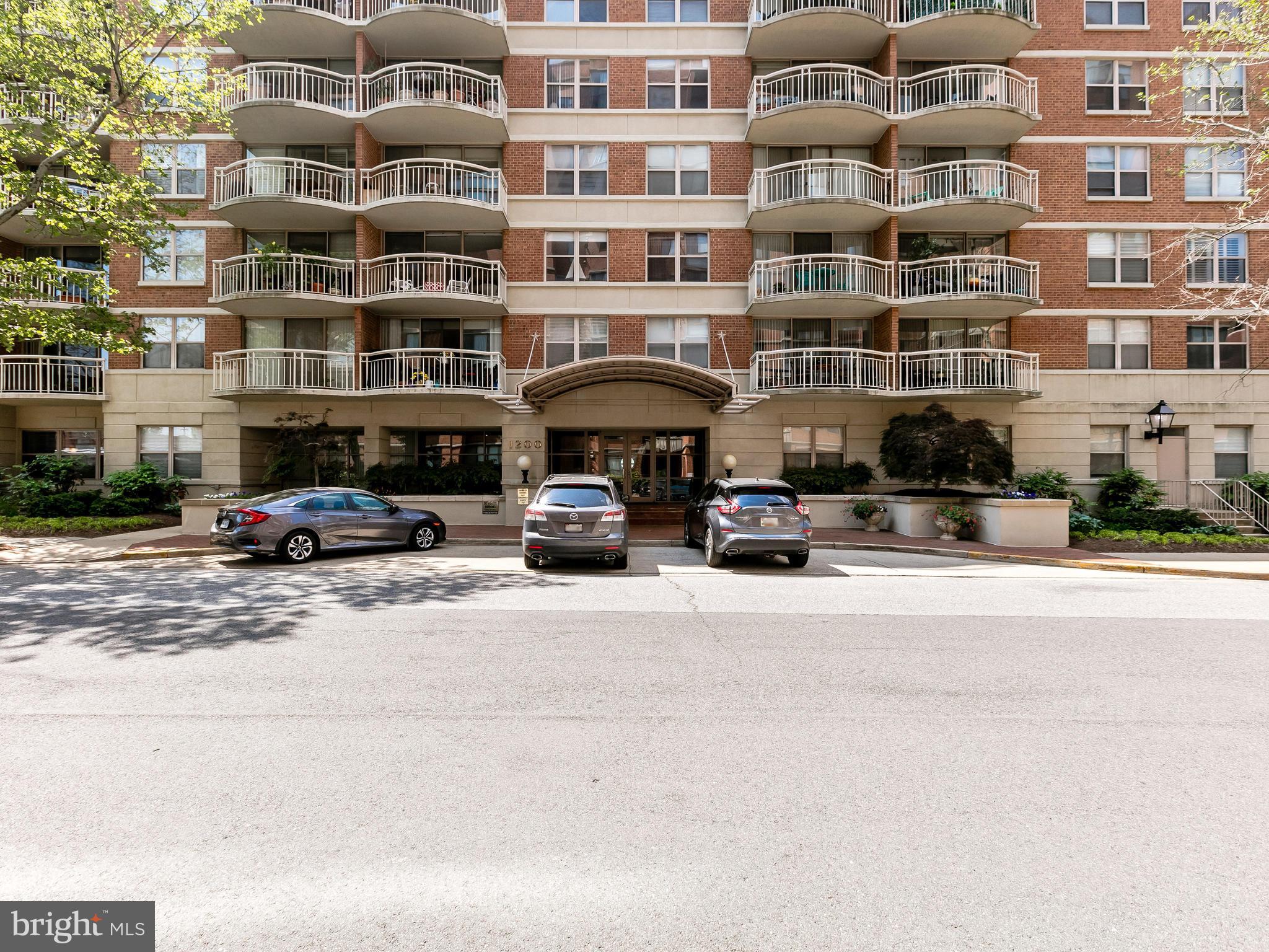 BRADDOCK PLACE - Residential Lease