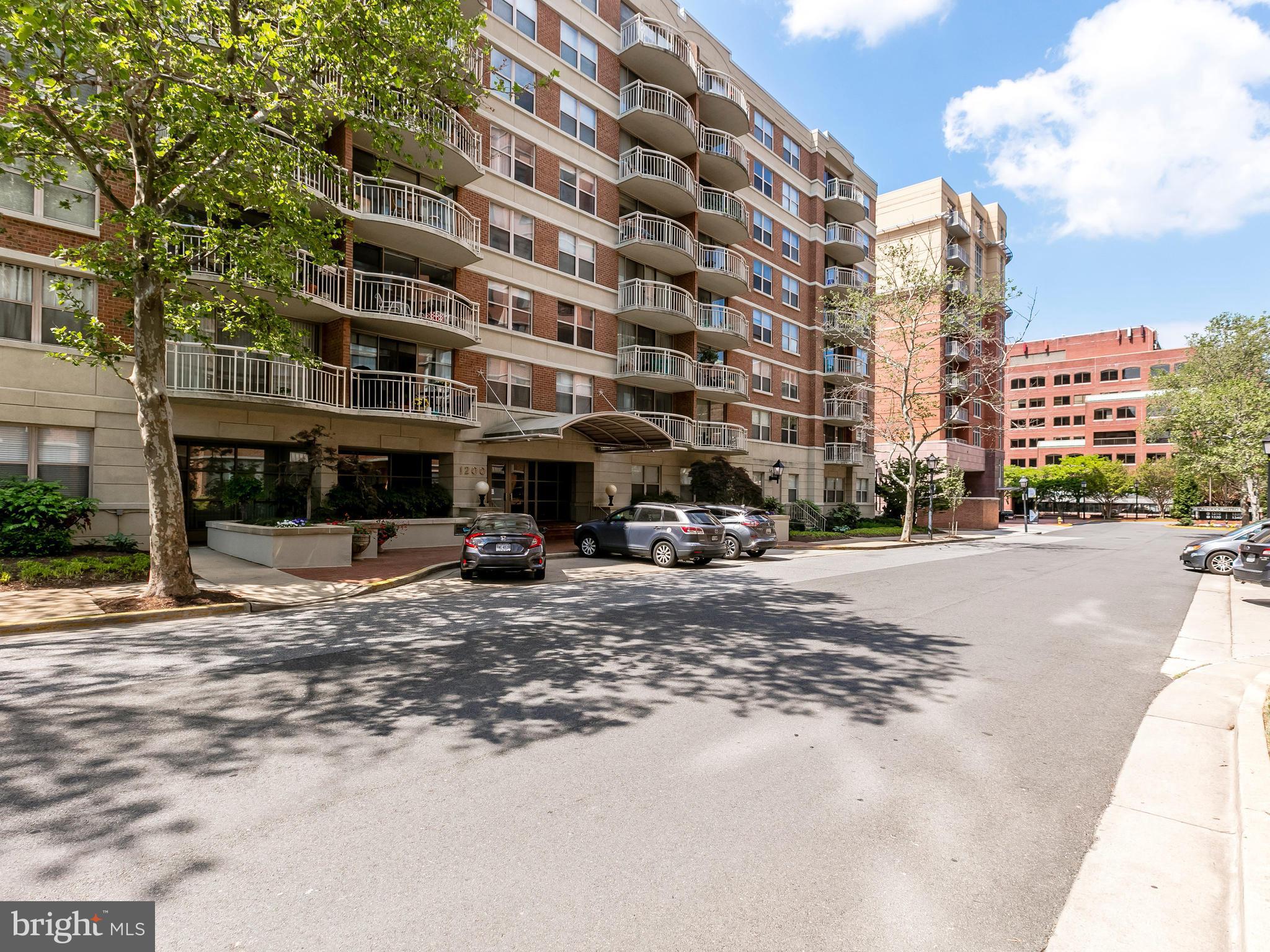 BRADDOCK PLACE - Residential Lease