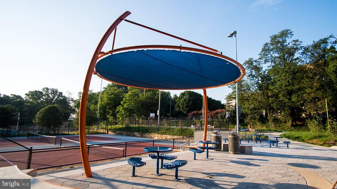 LEE HEIGHTS - Residential