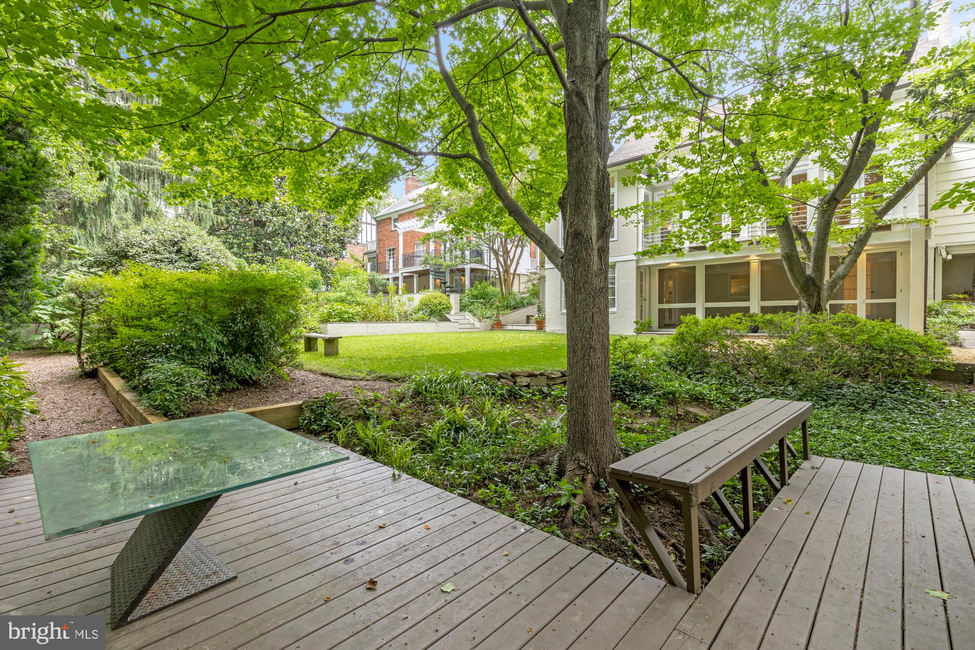 LEE HEIGHTS - Residential