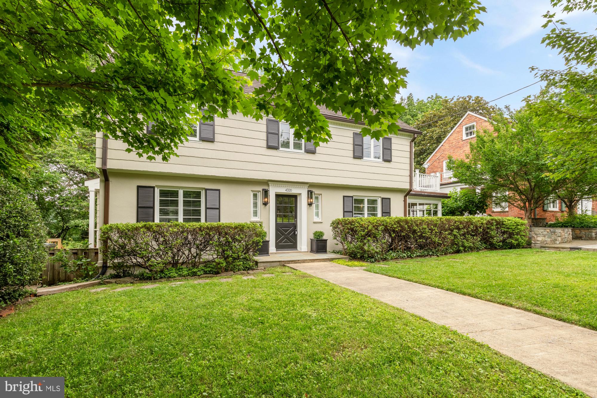 LEE HEIGHTS - Residential