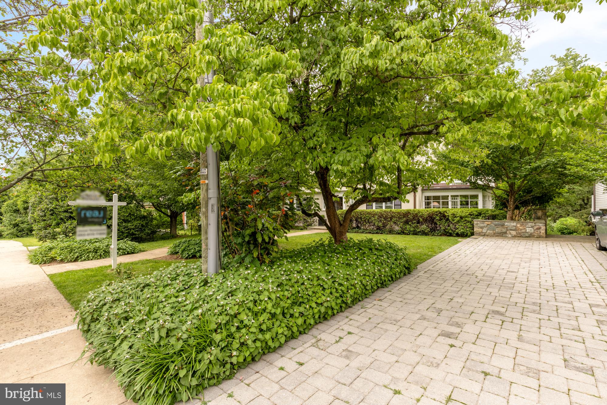 LEE HEIGHTS - Residential