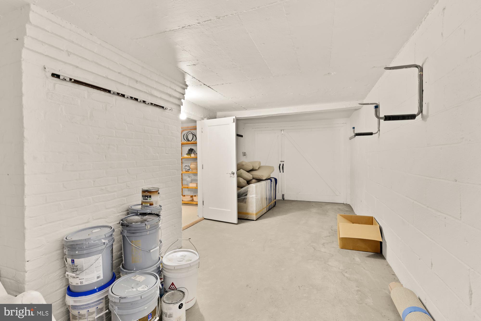 LEE HEIGHTS - Residential