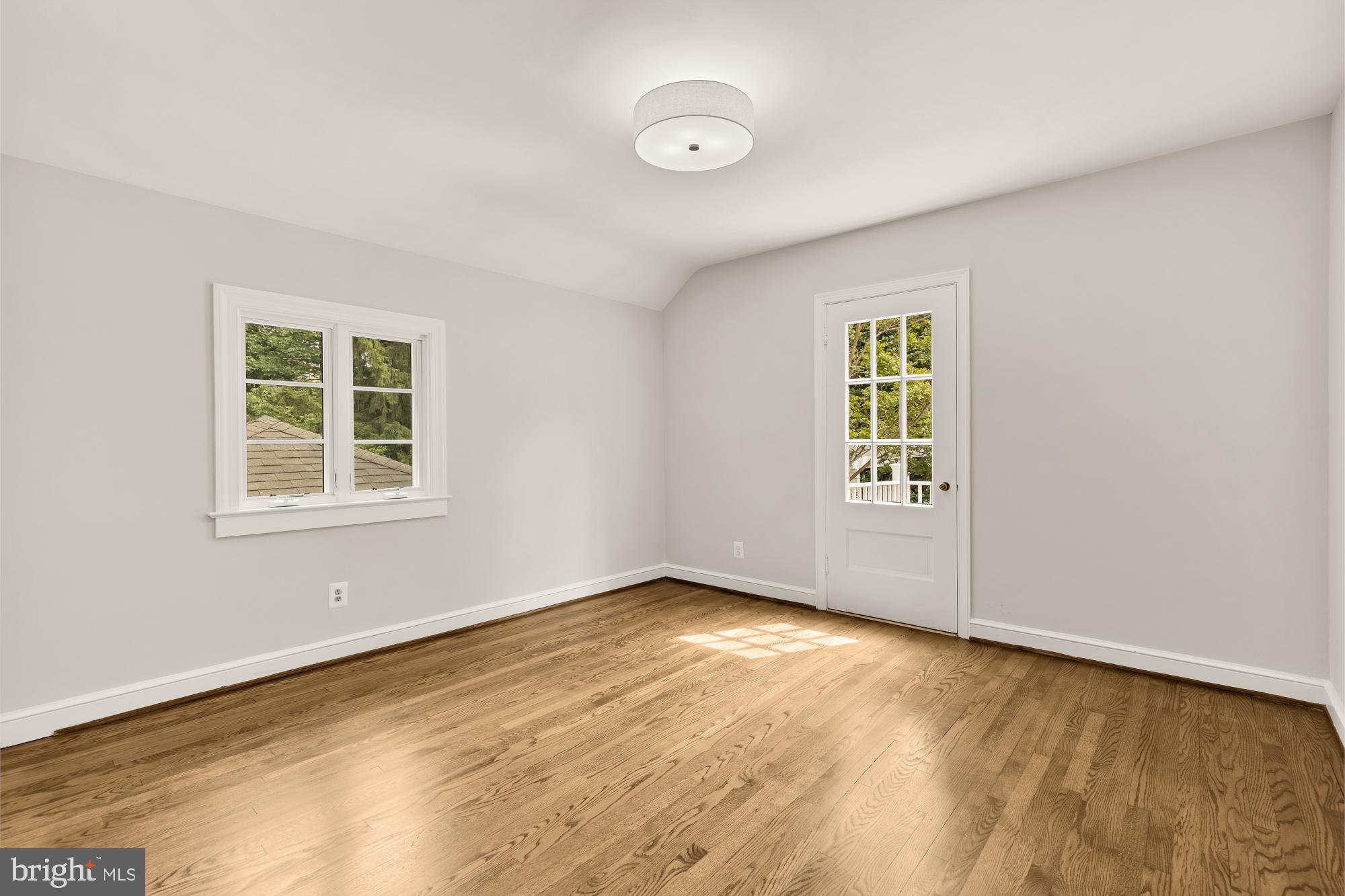 LEE HEIGHTS - Residential