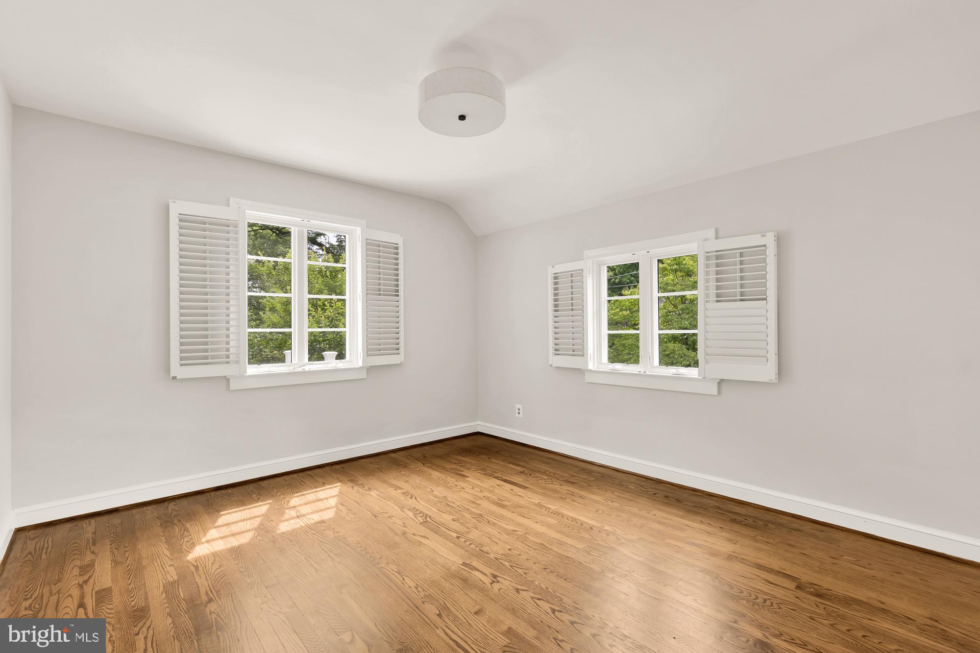 LEE HEIGHTS - Residential