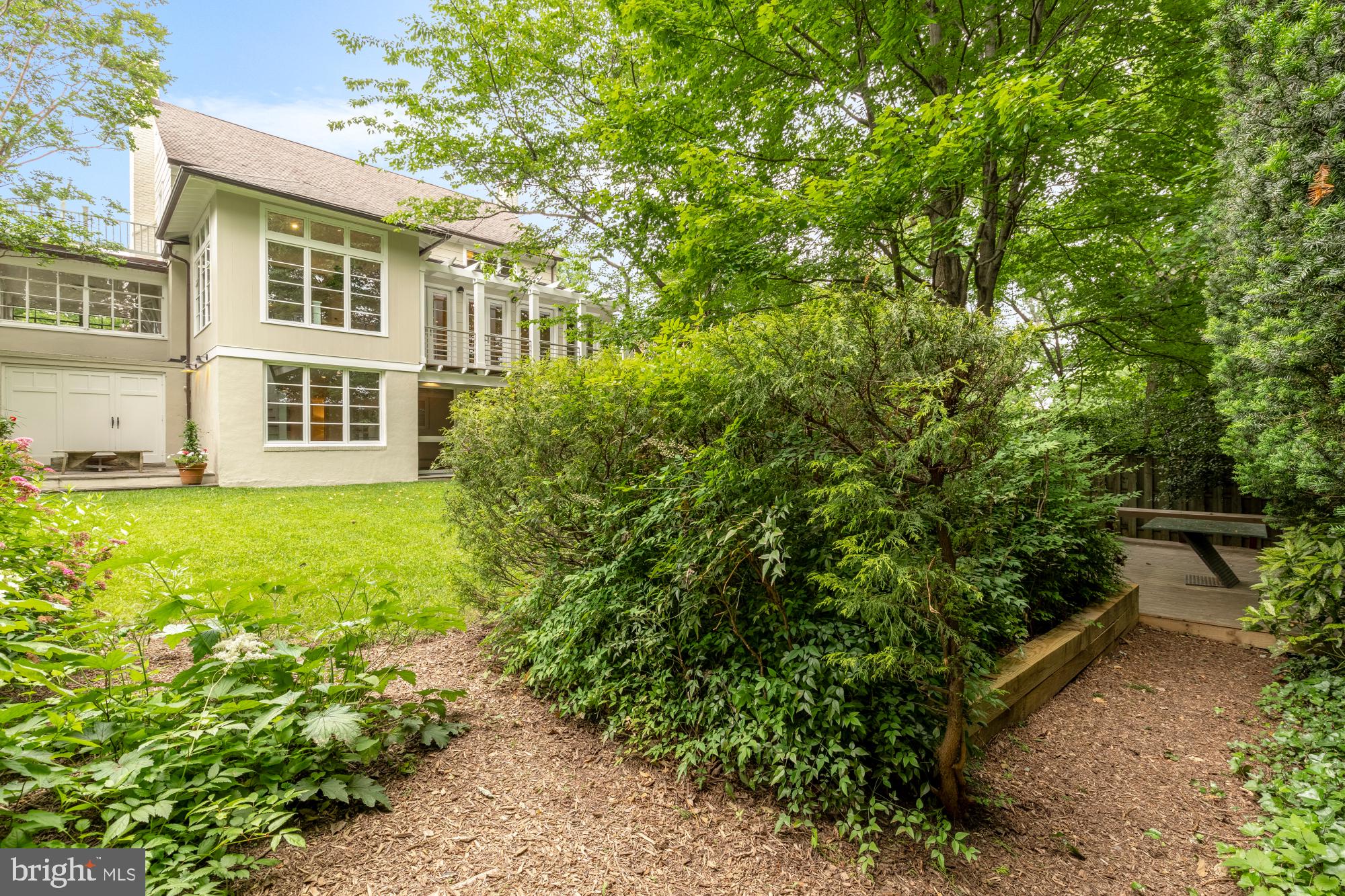 LEE HEIGHTS - Residential