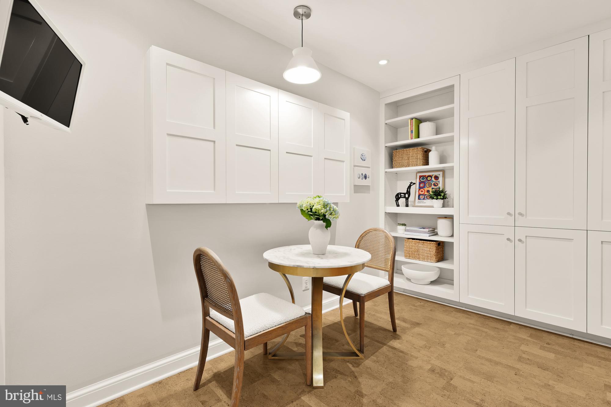 LEE HEIGHTS - Residential