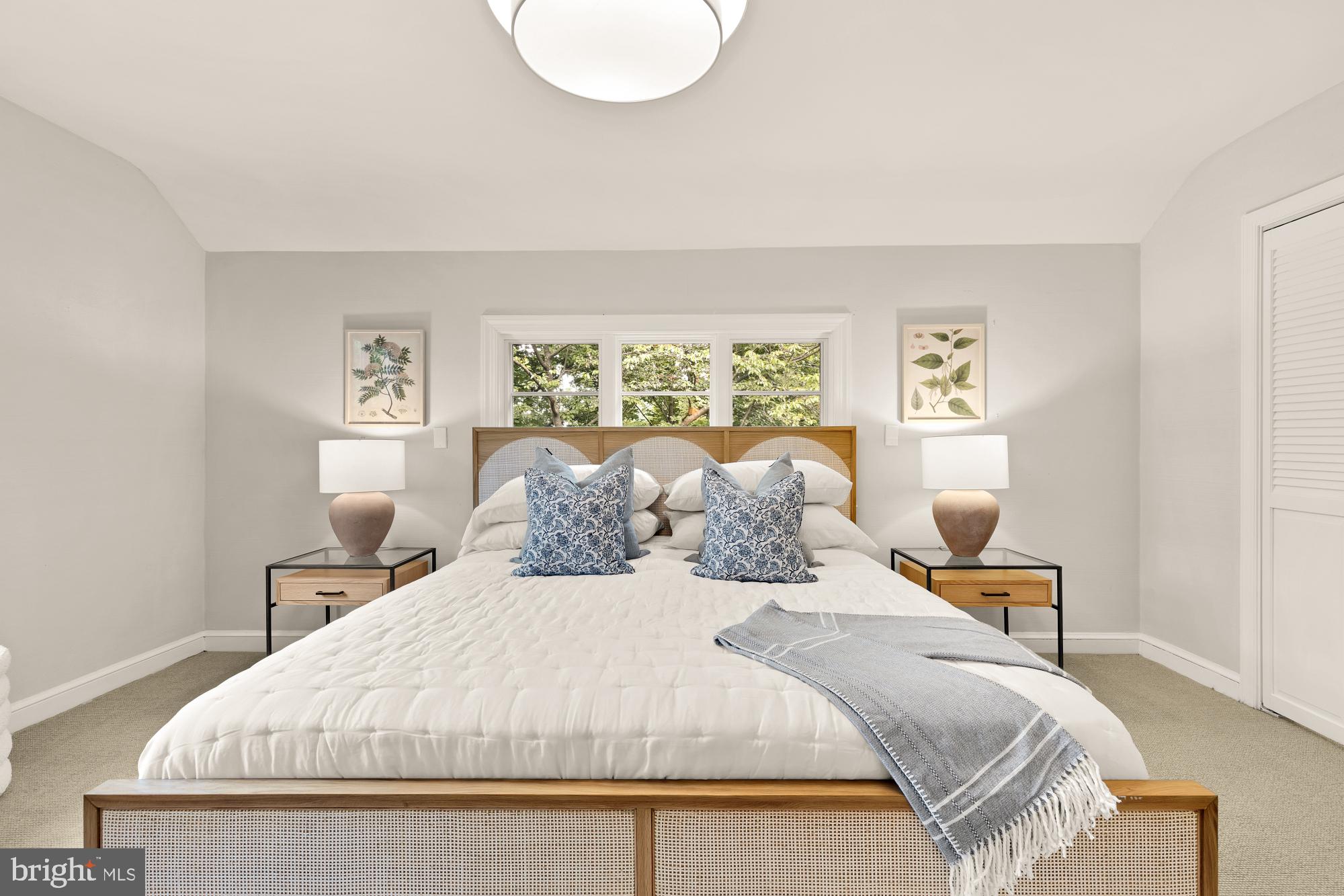 LEE HEIGHTS - Residential