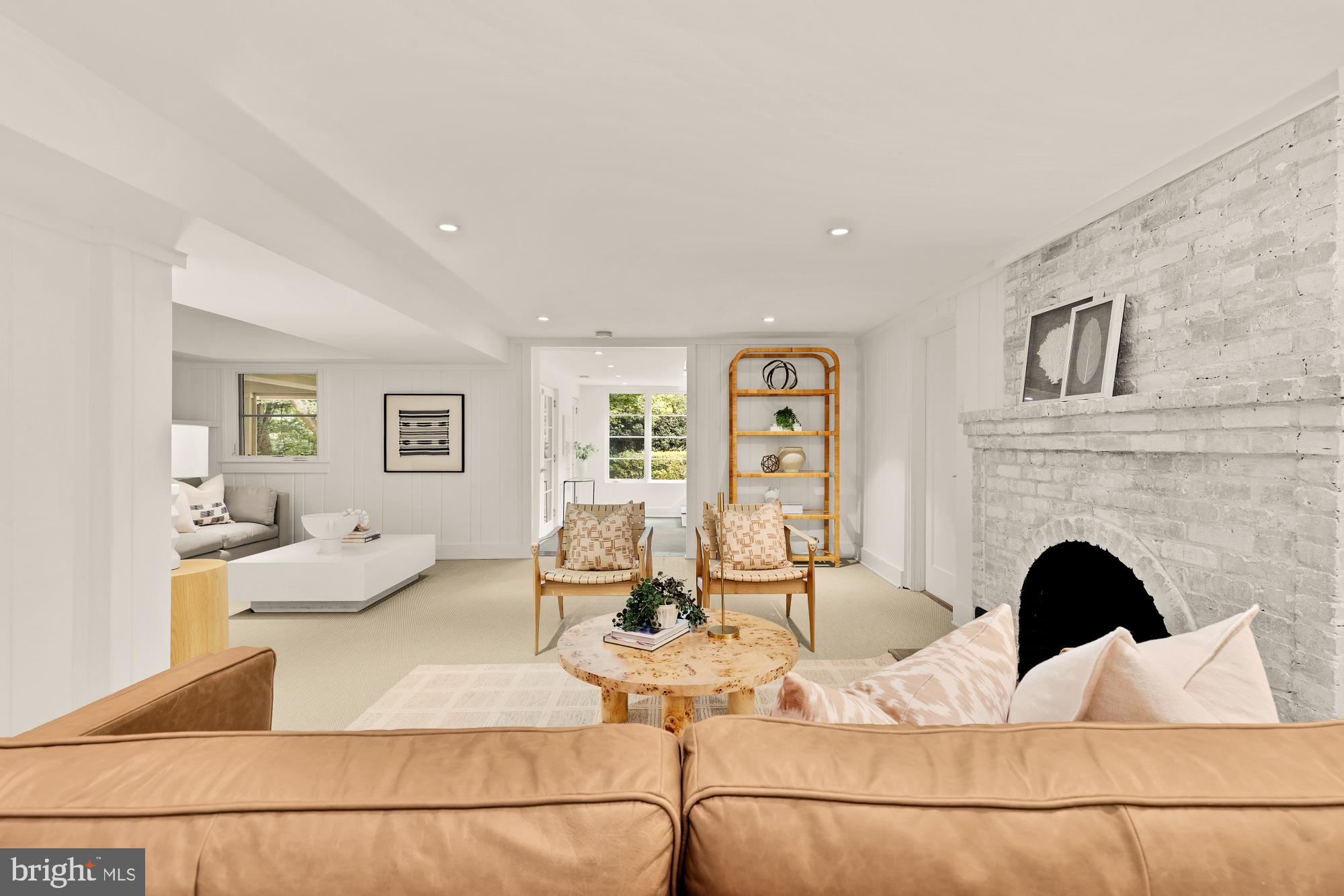 LEE HEIGHTS - Residential