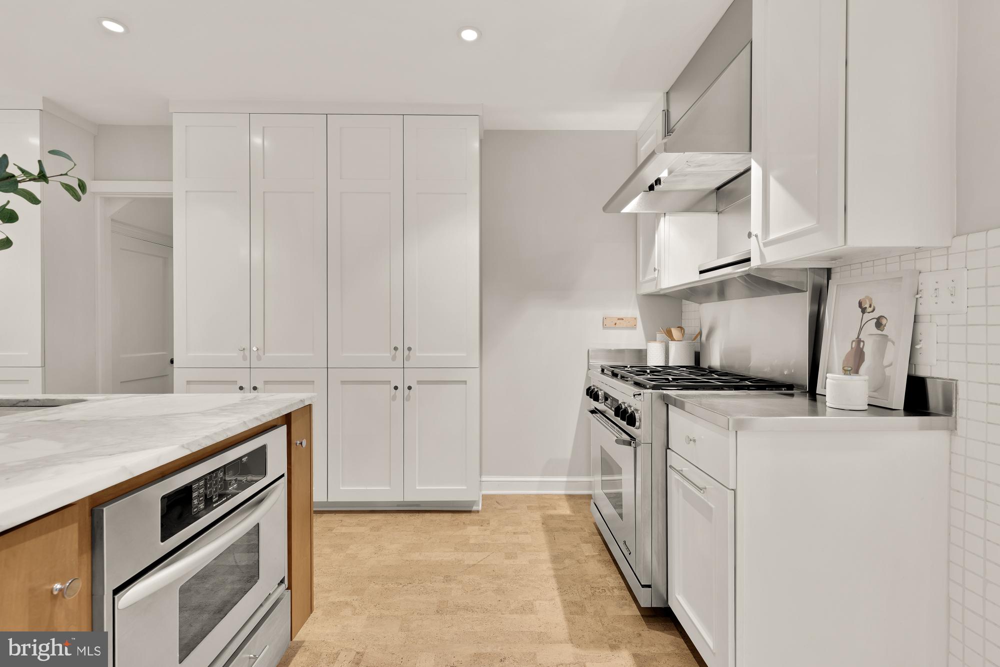 LEE HEIGHTS - Residential