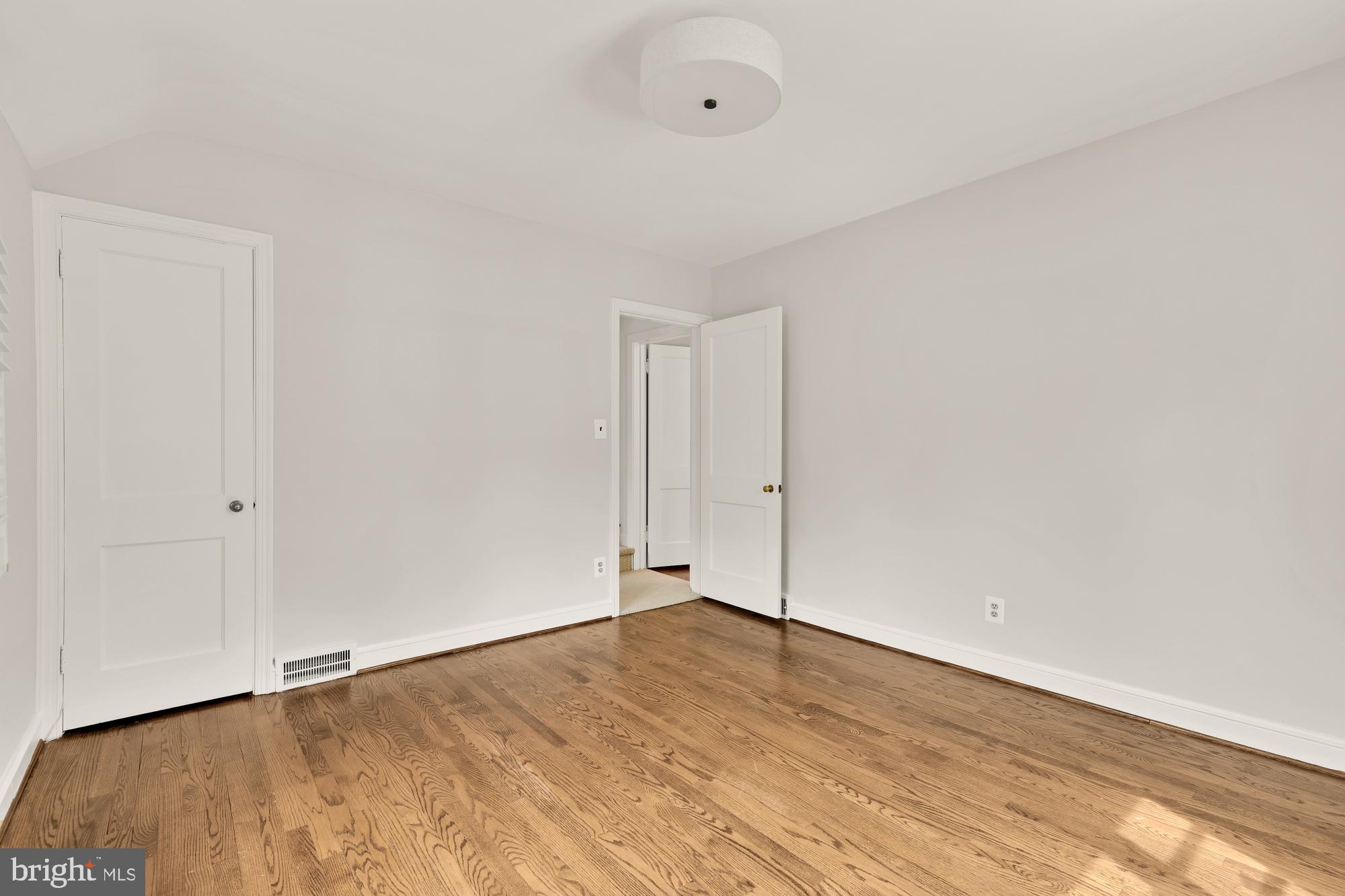 LEE HEIGHTS - Residential