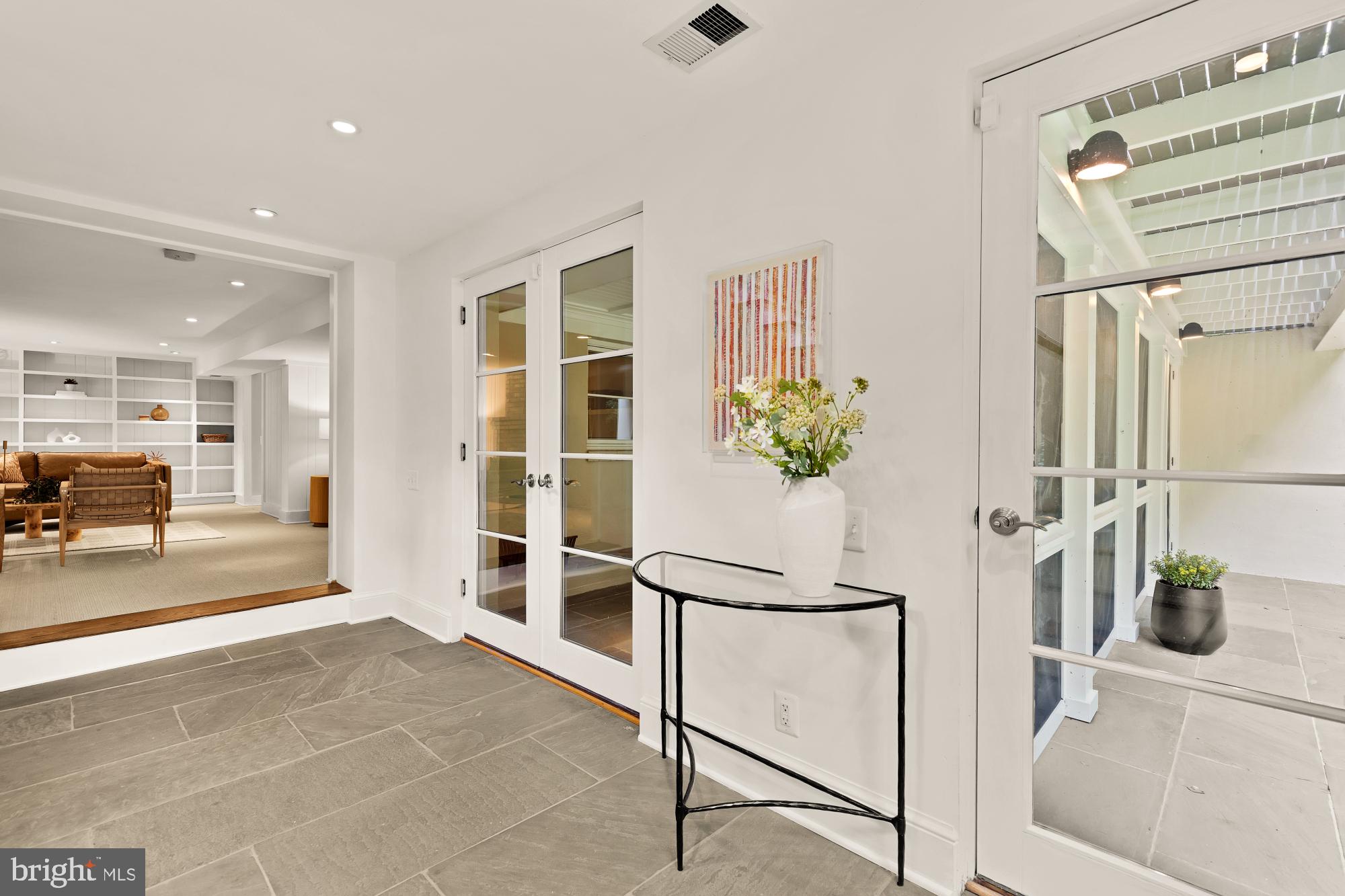 LEE HEIGHTS - Residential