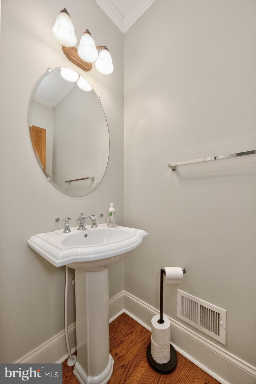 CHERRY CREEK - Residential