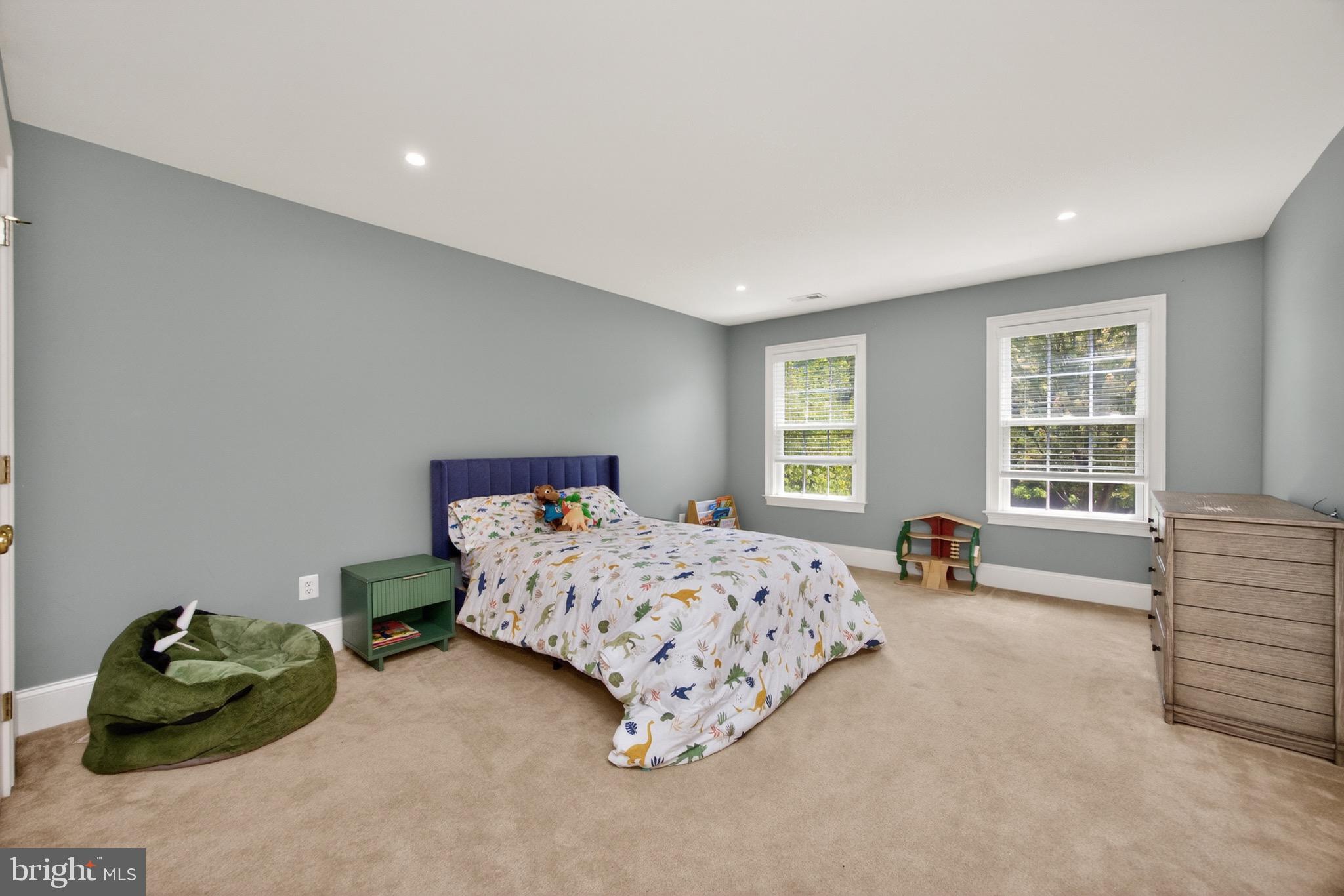 CHERRY CREEK - Residential
