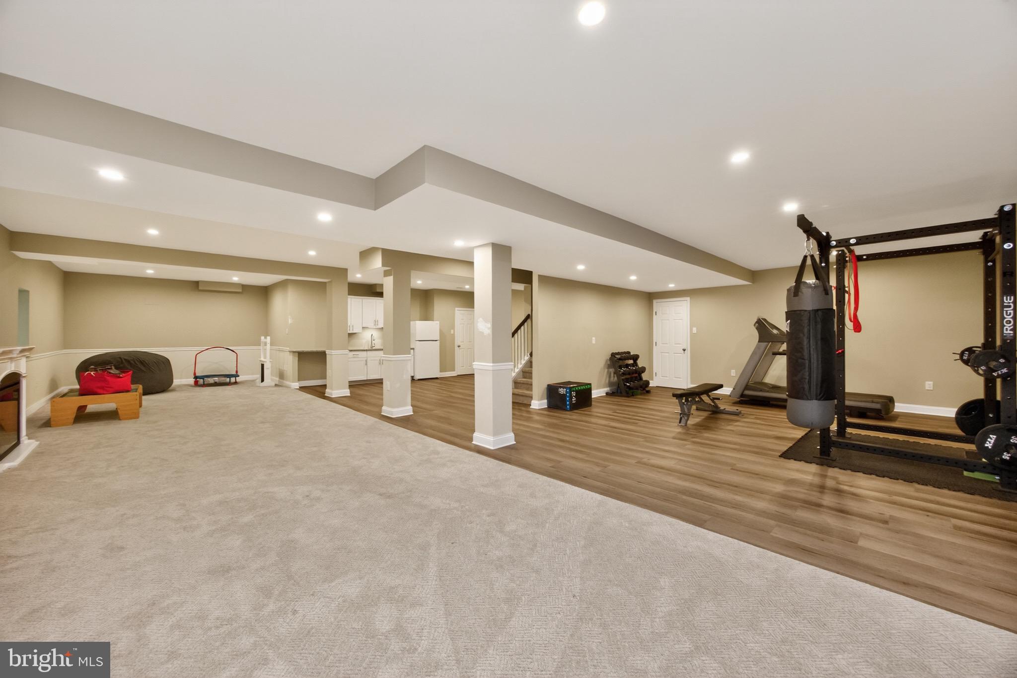 CHERRY CREEK - Residential