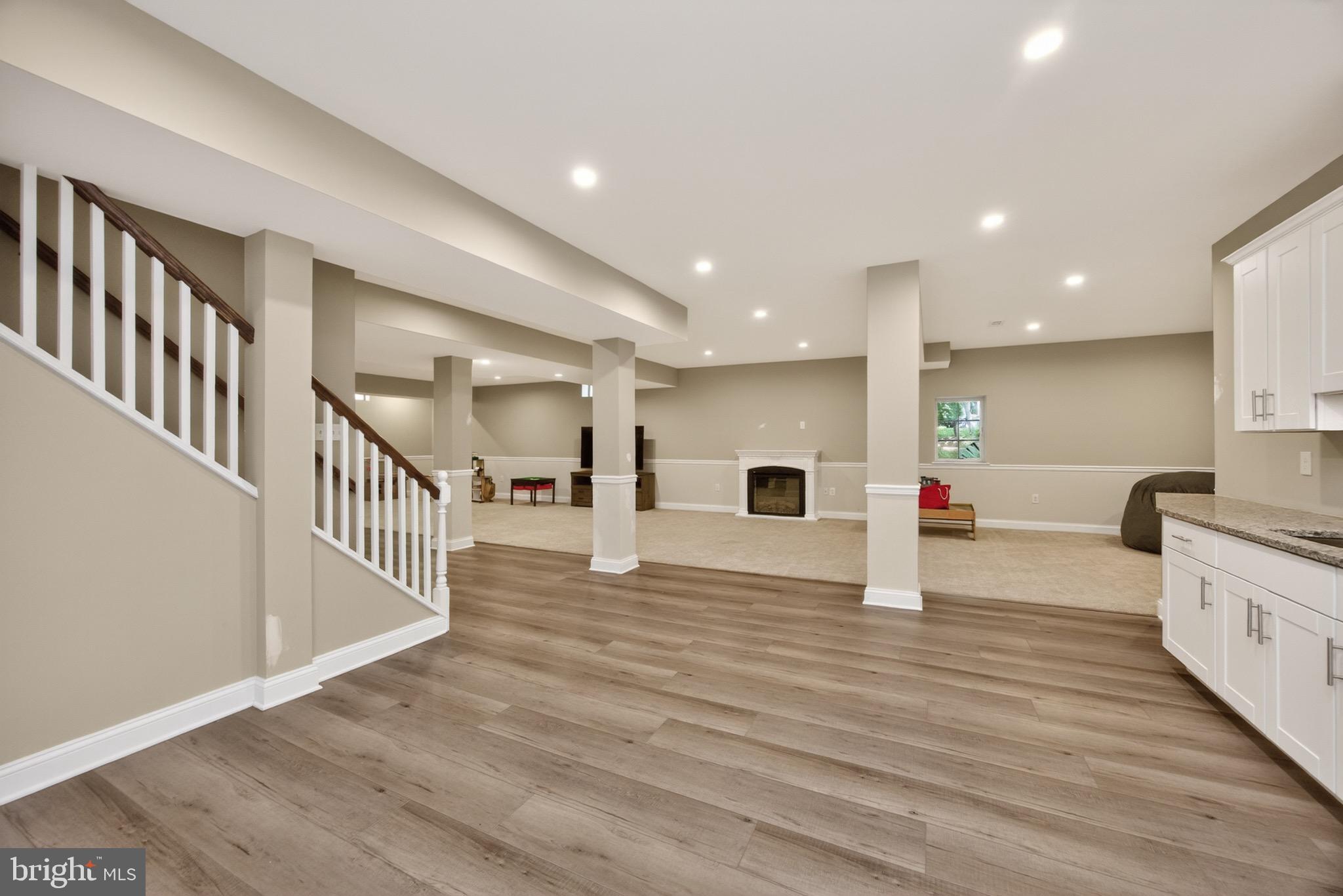 CHERRY CREEK - Residential