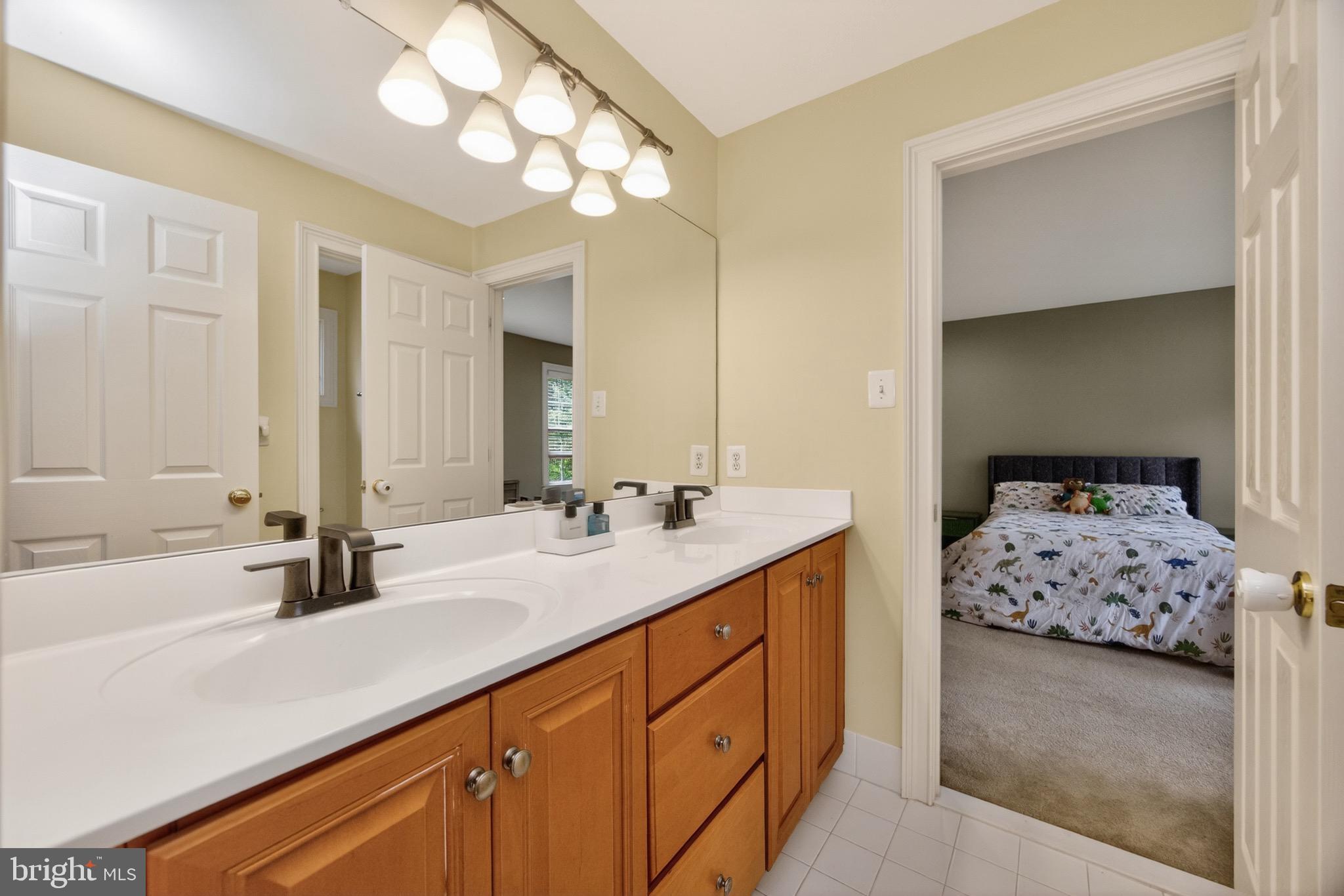 CHERRY CREEK - Residential