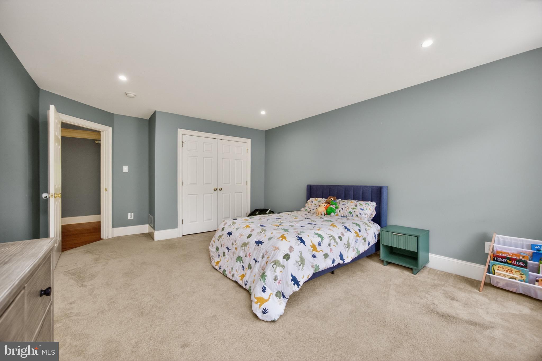 CHERRY CREEK - Residential