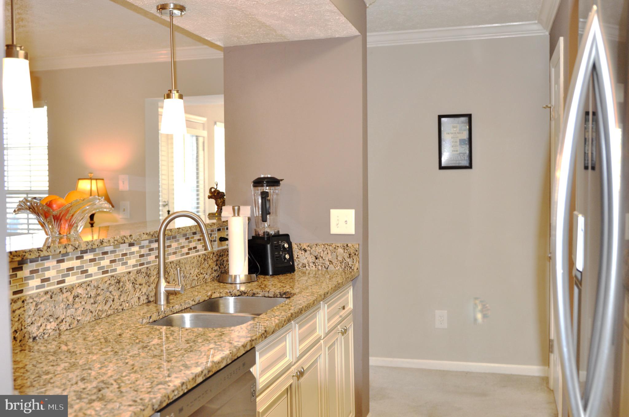 SHERBROOKE CONDO - Residential