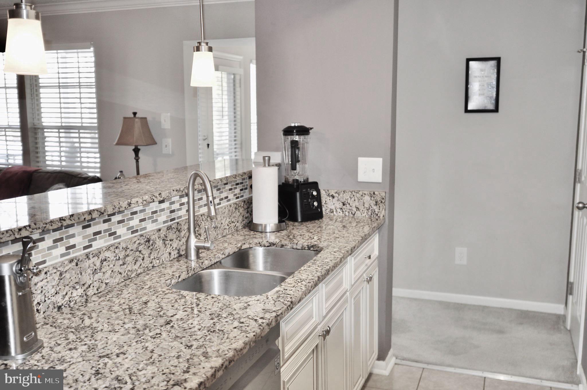 SHERBROOKE CONDO - Residential