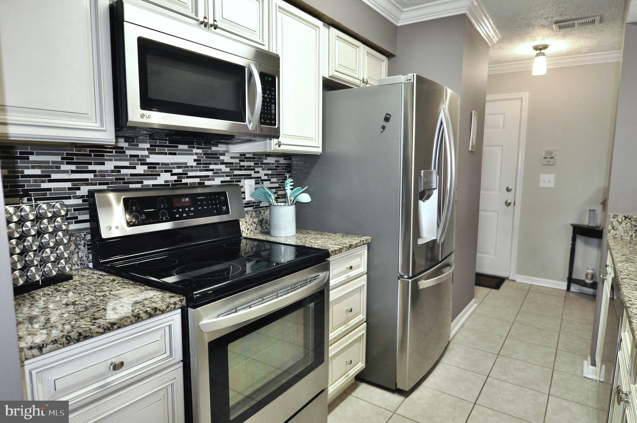 SHERBROOKE CONDO - Residential