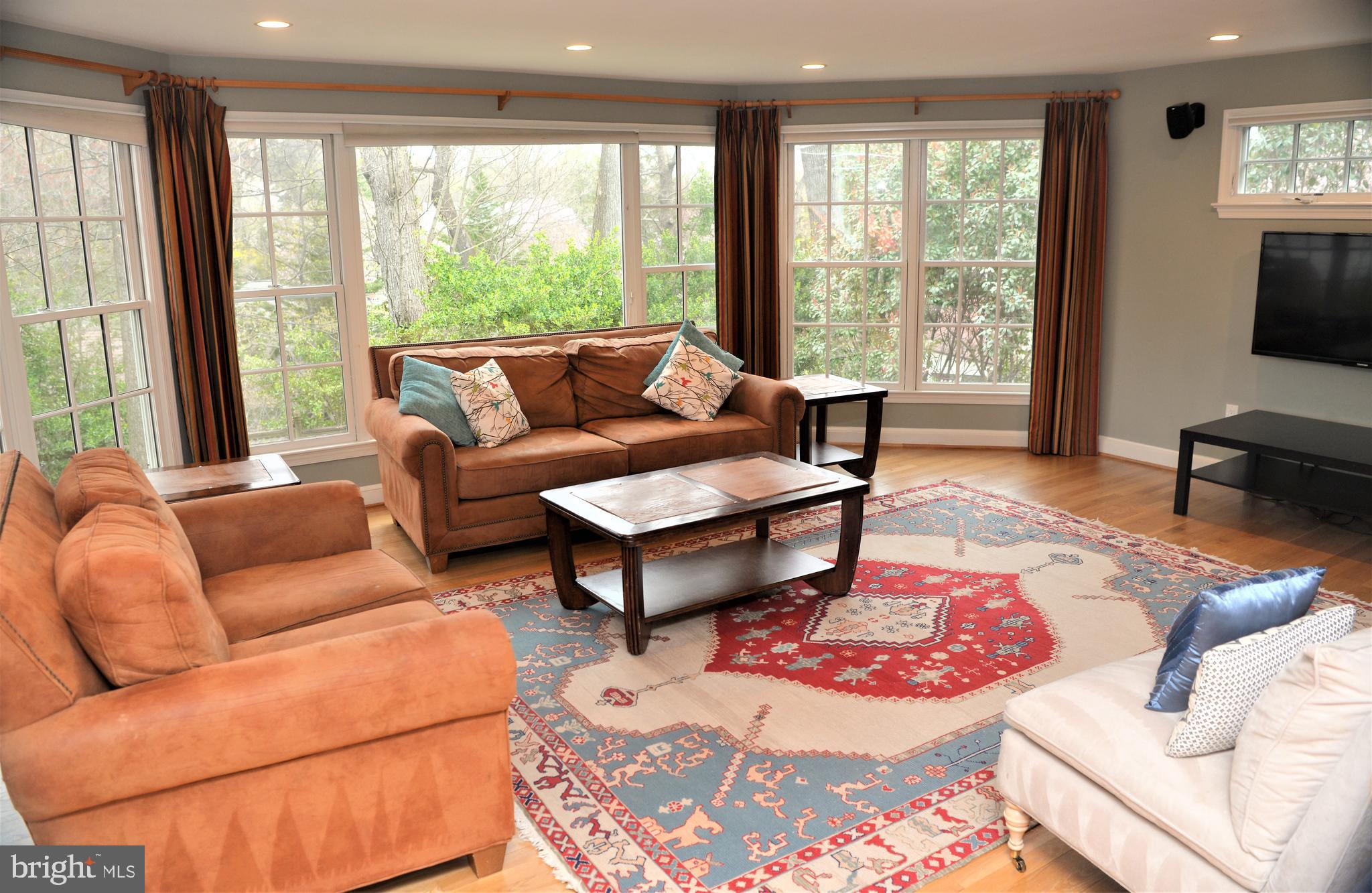 LEE HEIGHTS - Residential