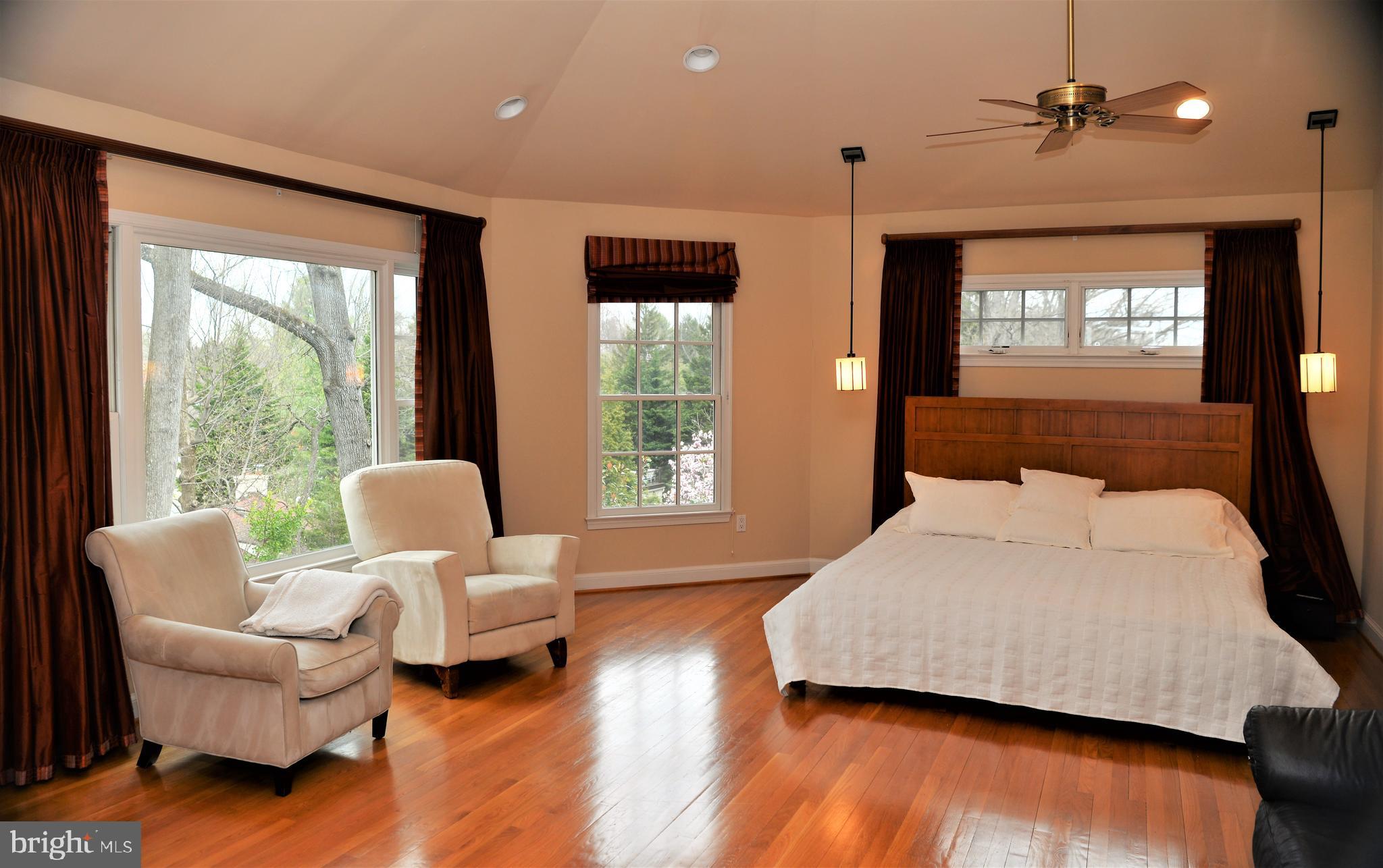 LEE HEIGHTS - Residential