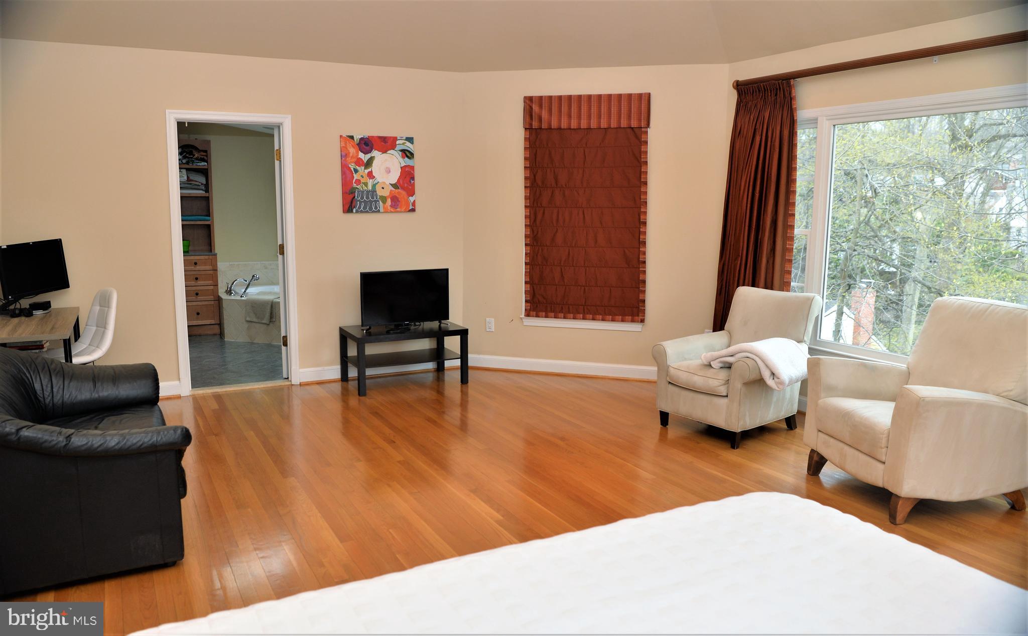 LEE HEIGHTS - Residential