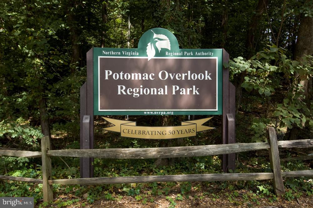 LEE HEIGHTS - Residential