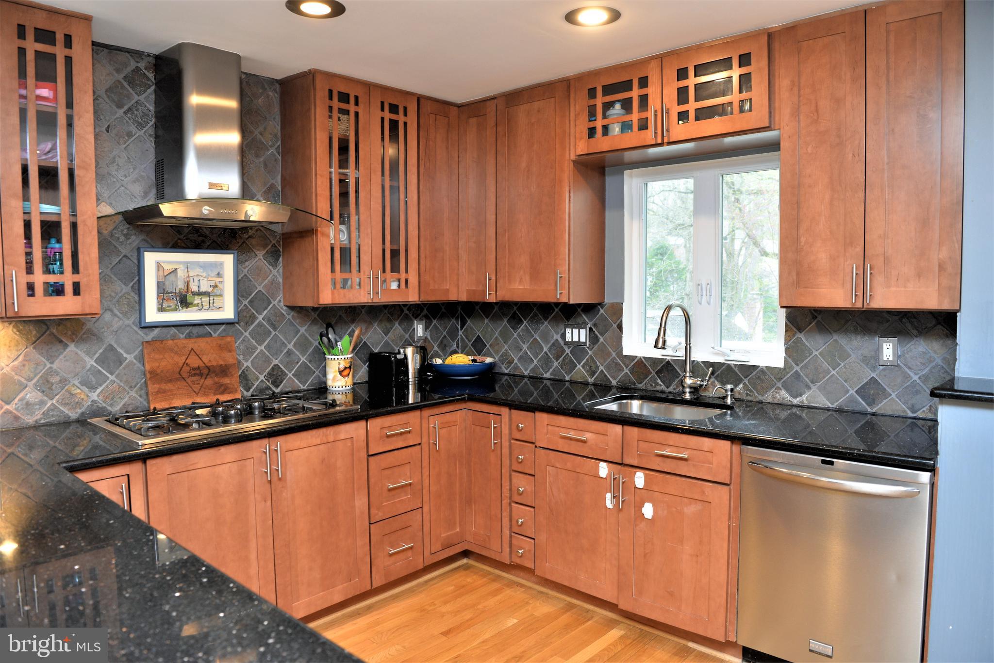 LEE HEIGHTS - Residential