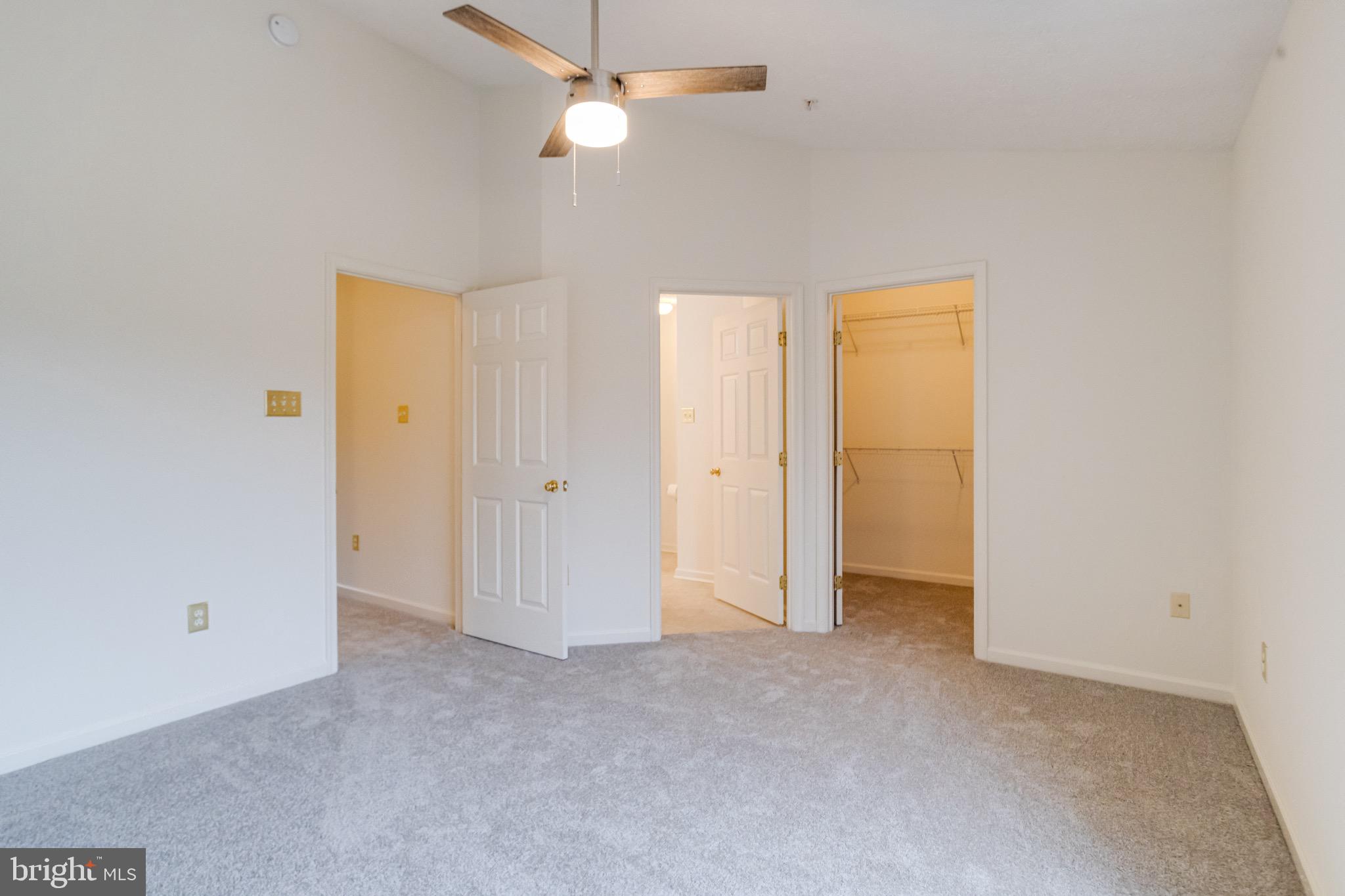 HOLLY WOODS - Residential