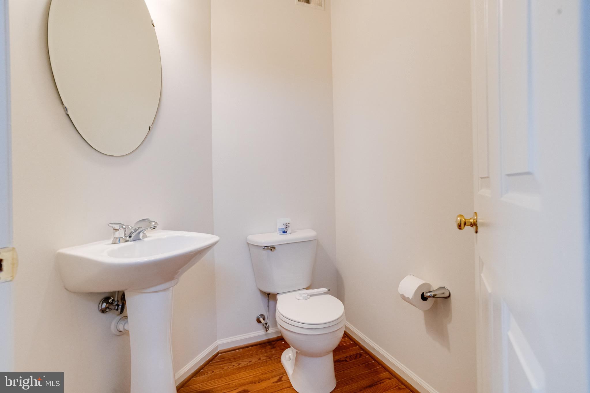 HOLLY WOODS - Residential