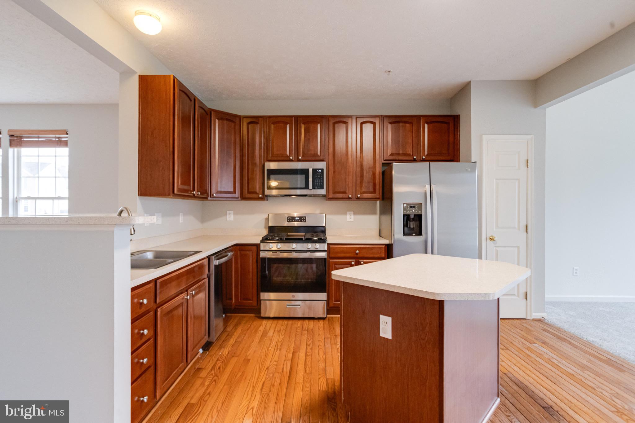 HOLLY WOODS - Residential