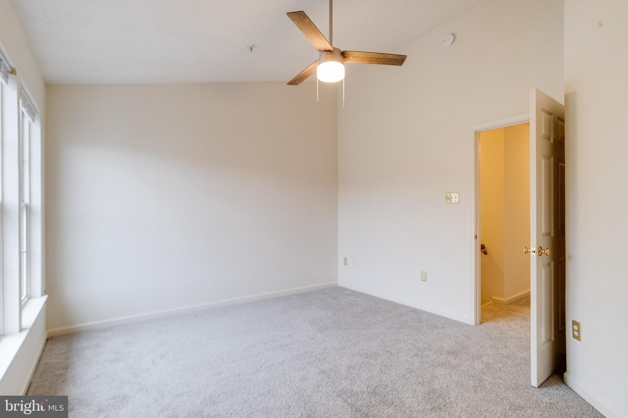 HOLLY WOODS - Residential